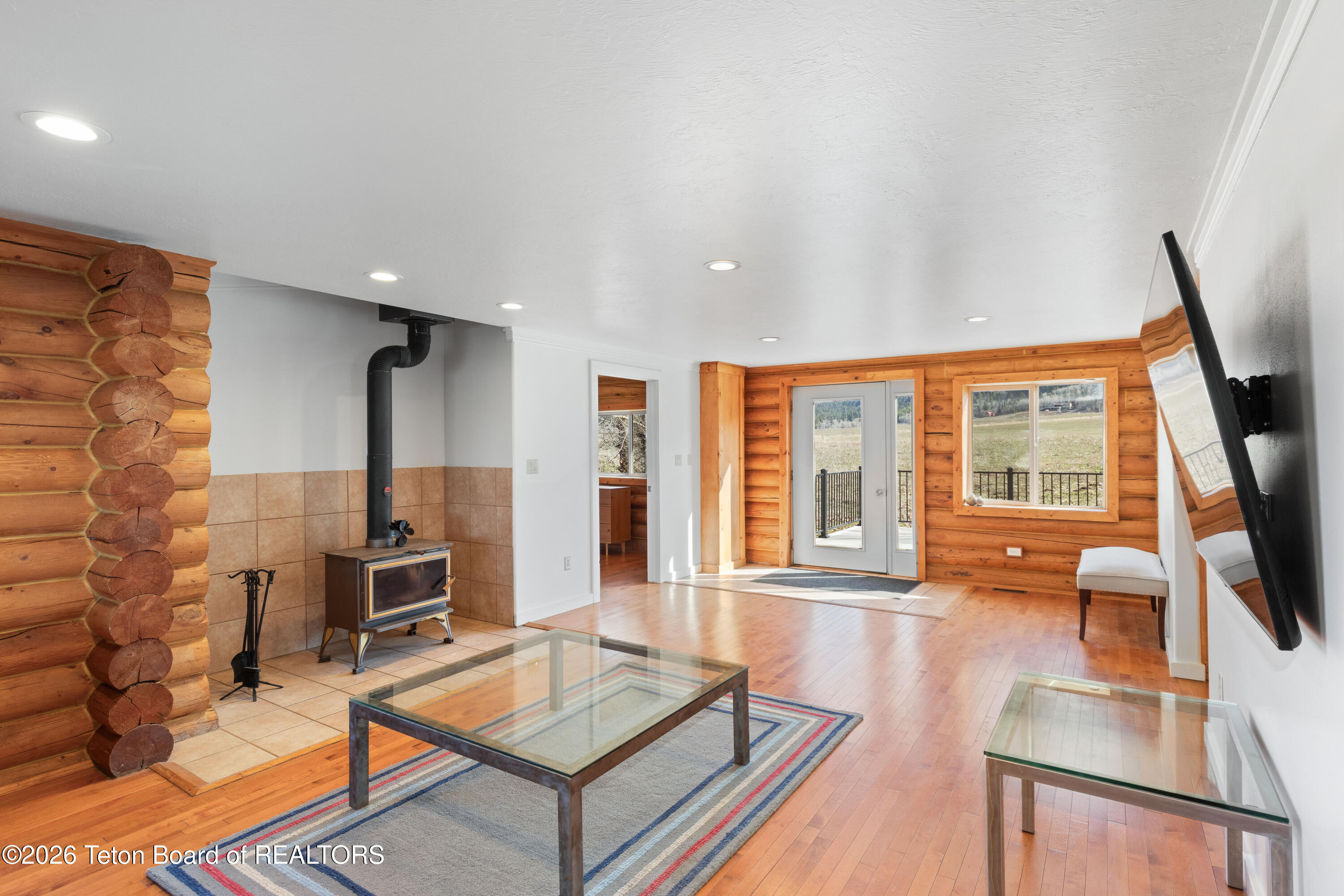 898 SADDLE Drive