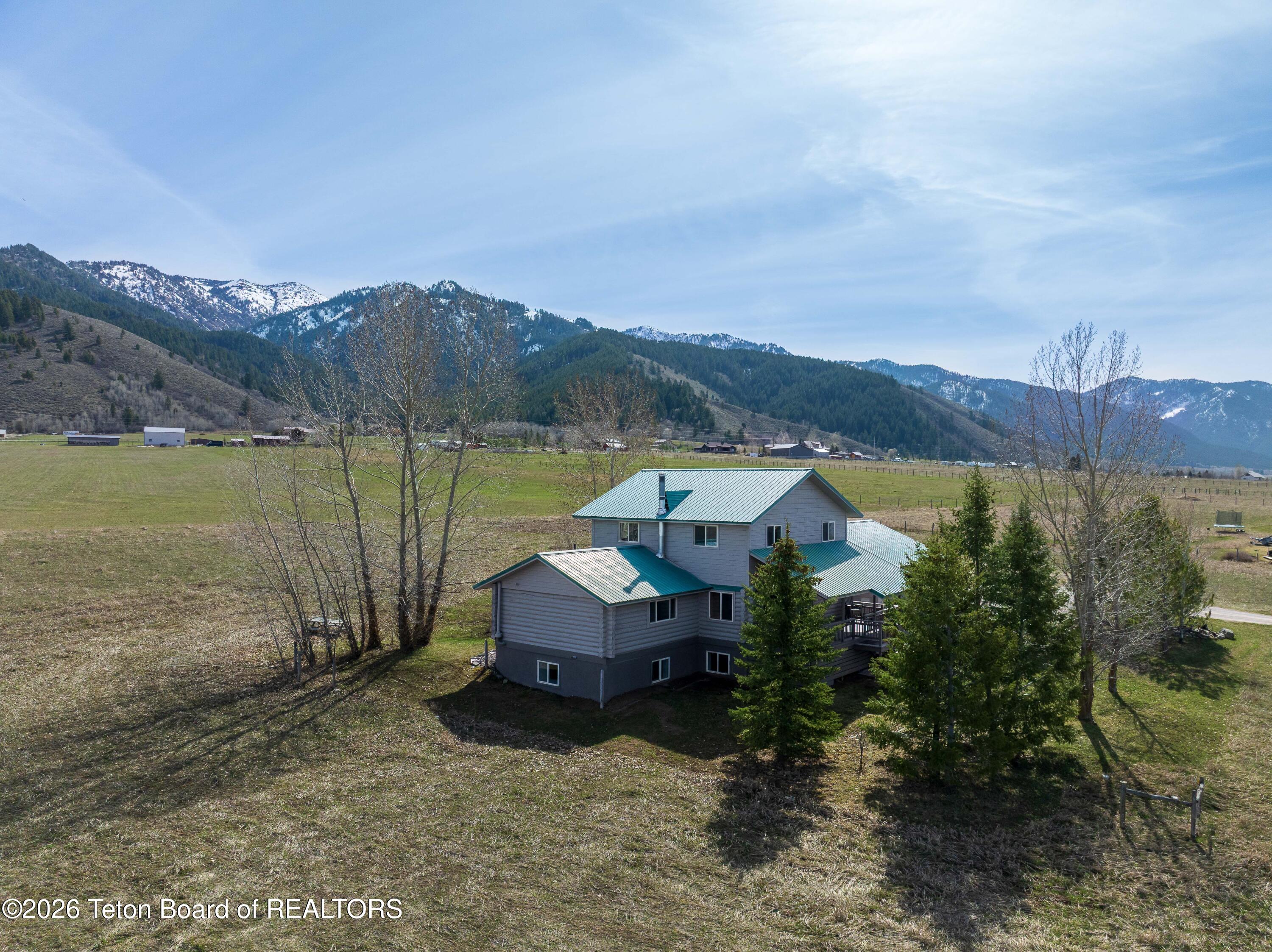 898 SADDLE Drive