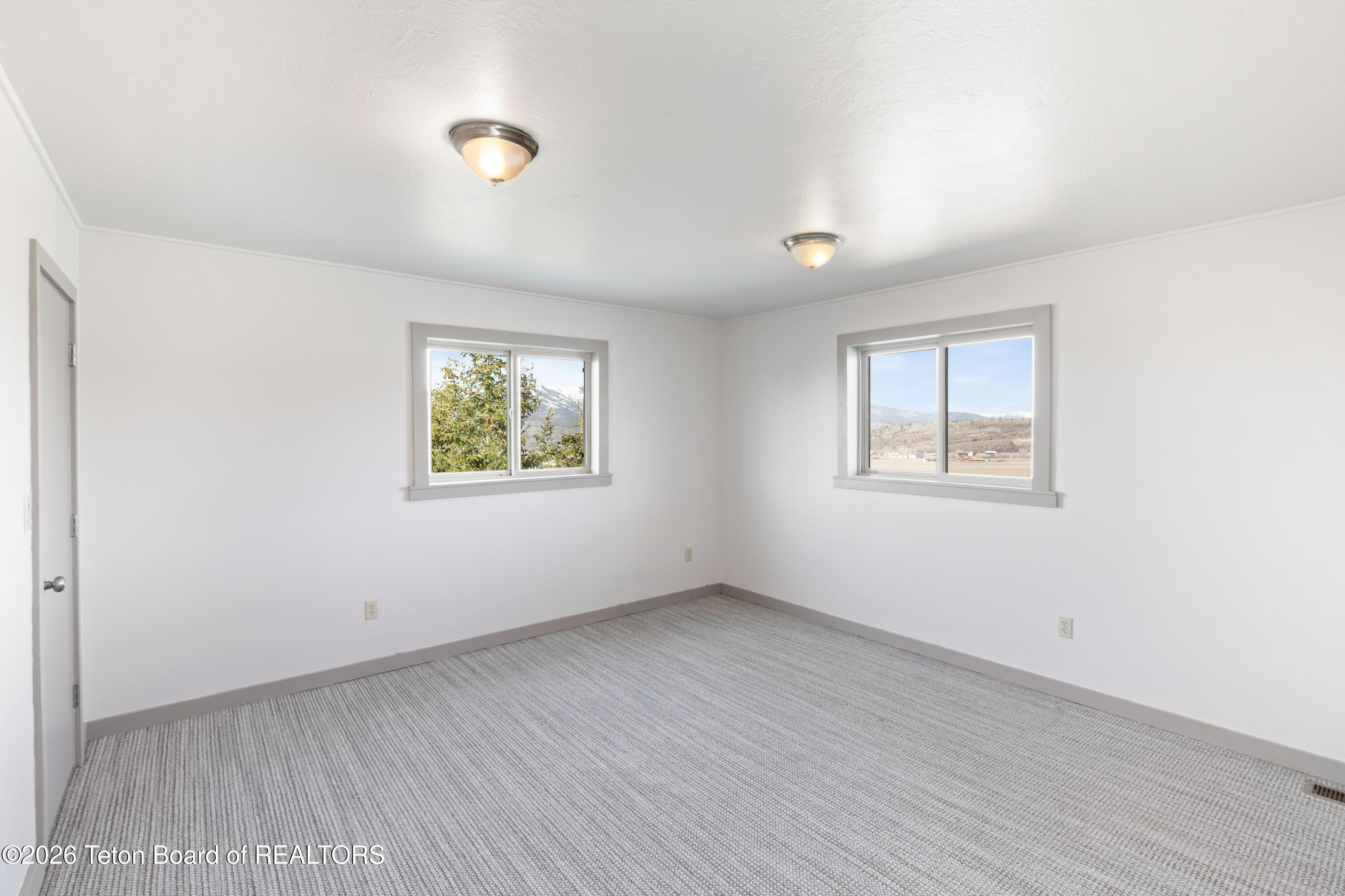 898 SADDLE Drive