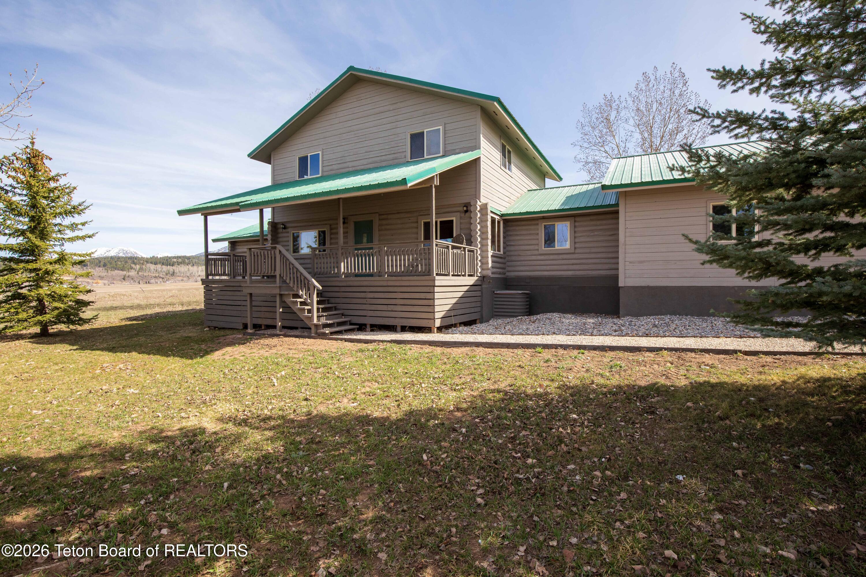 898 SADDLE Drive