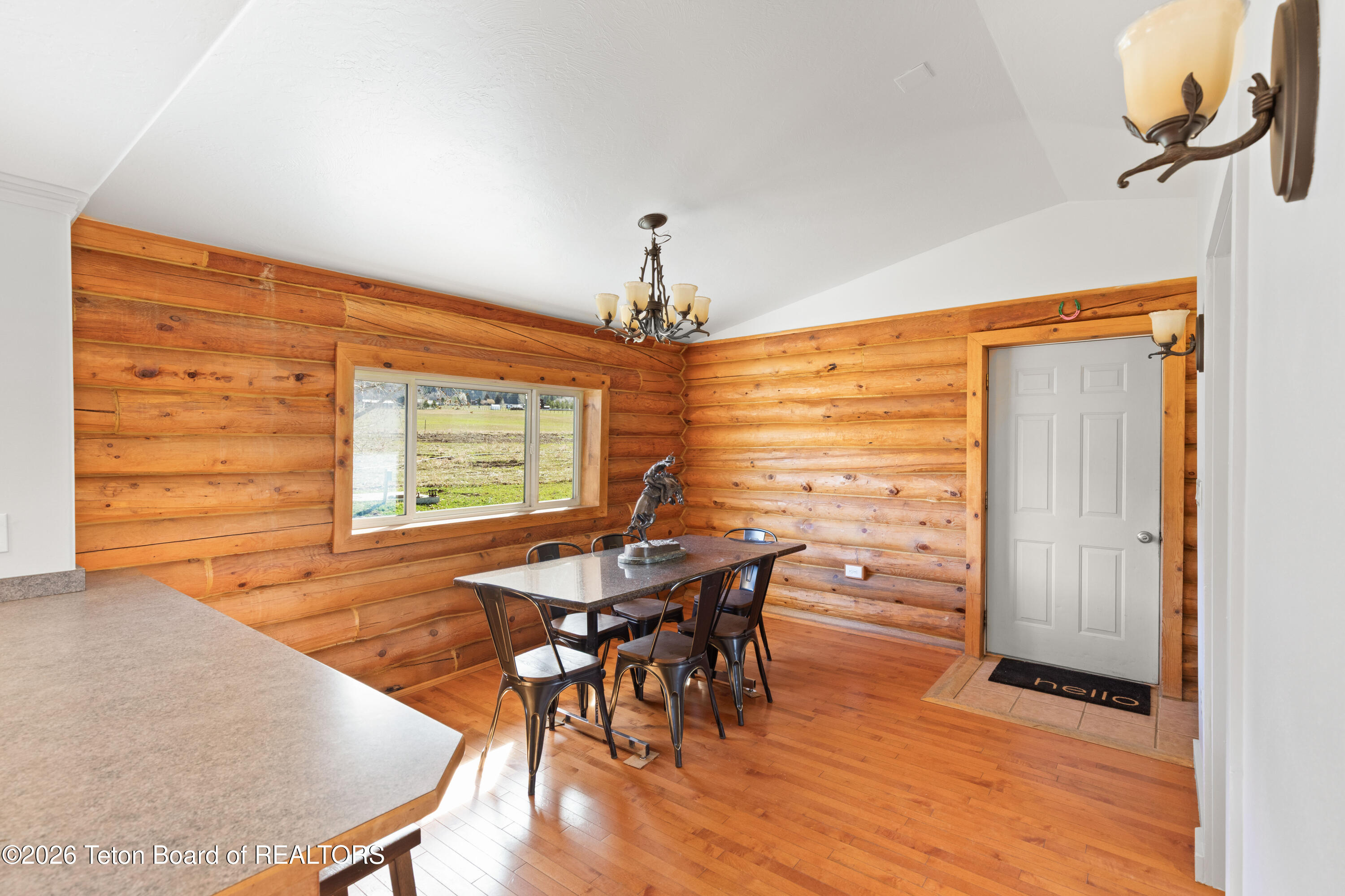 898 SADDLE Drive