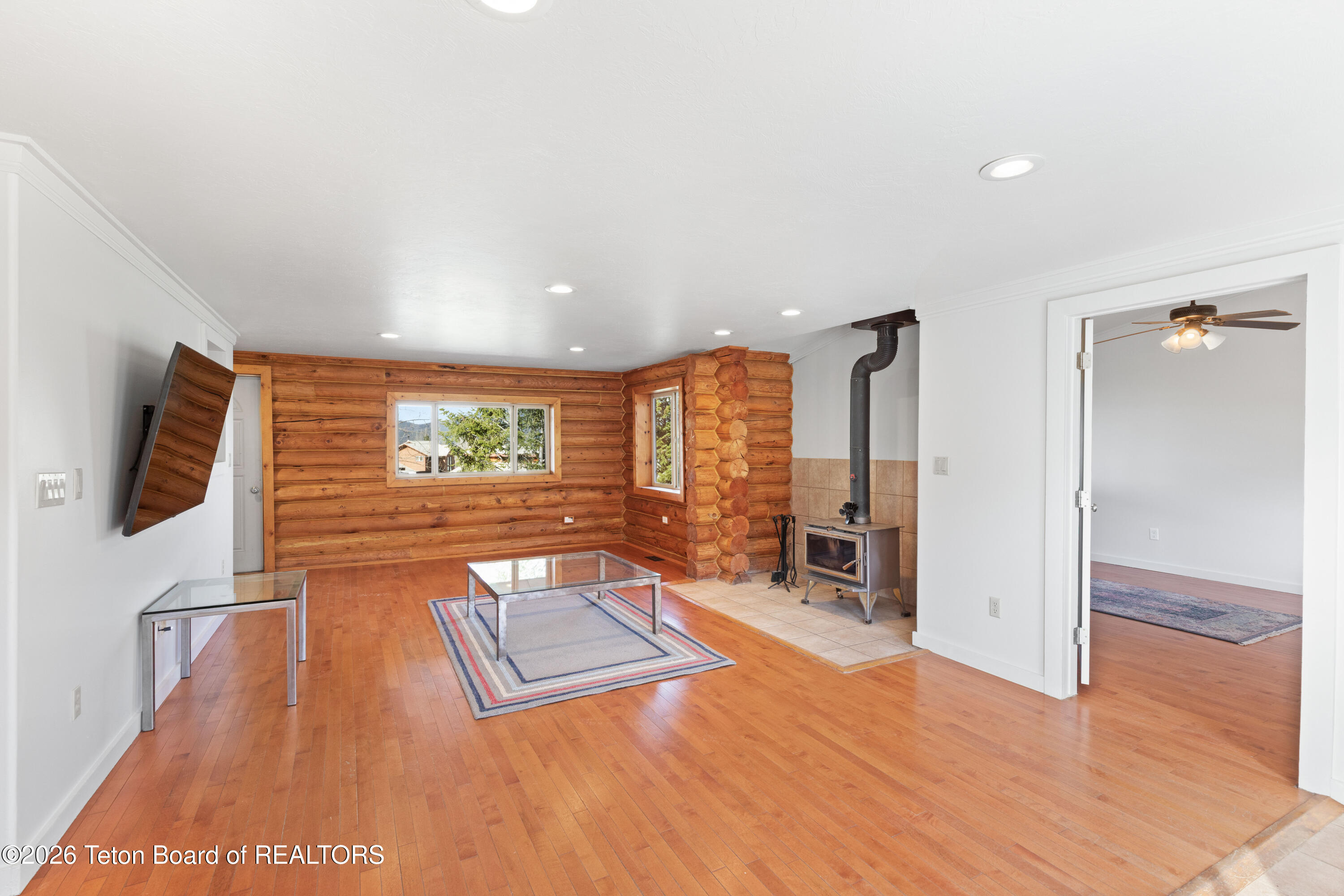 898 SADDLE Drive