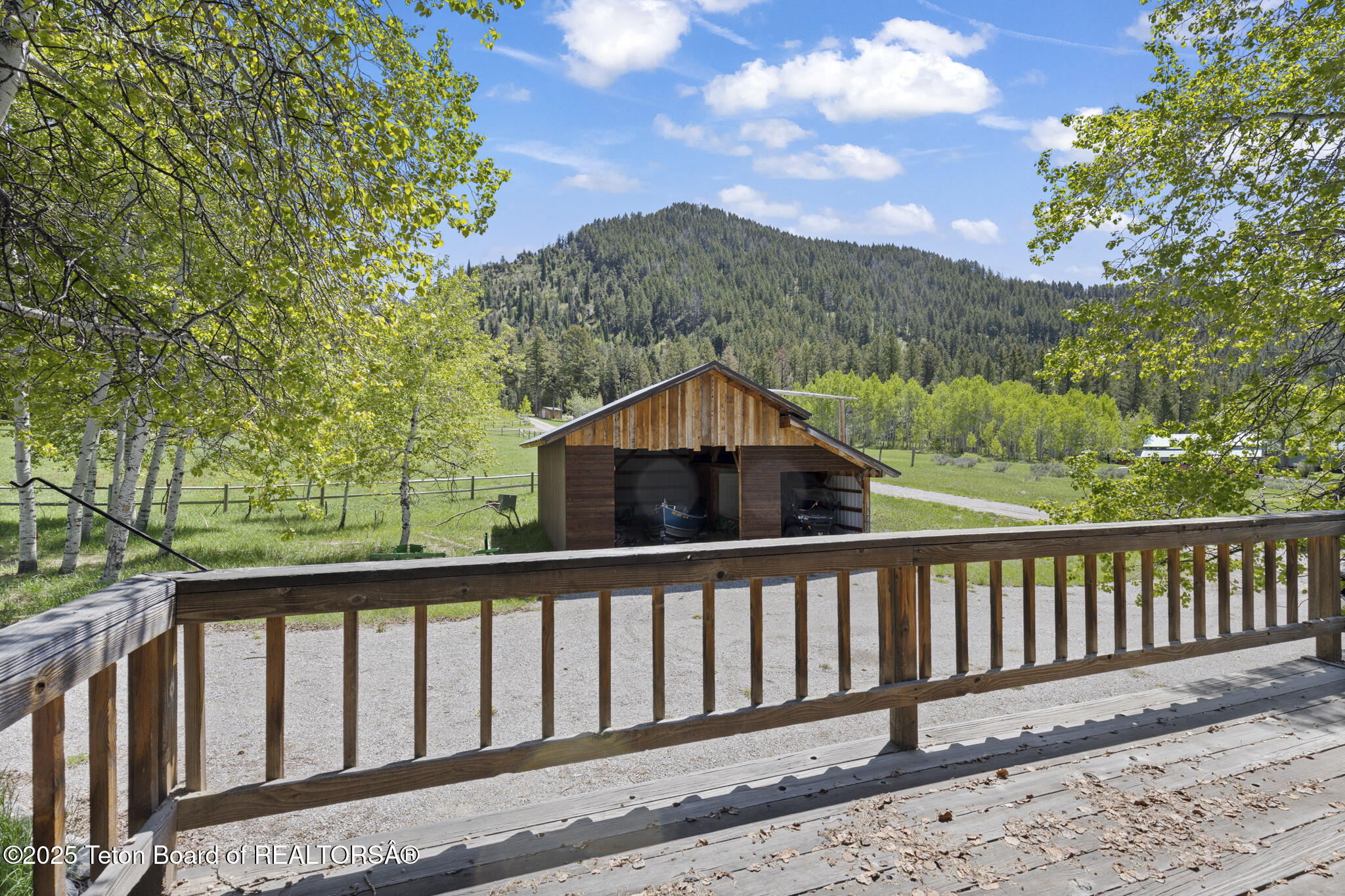 2883 STEWART TRL Road