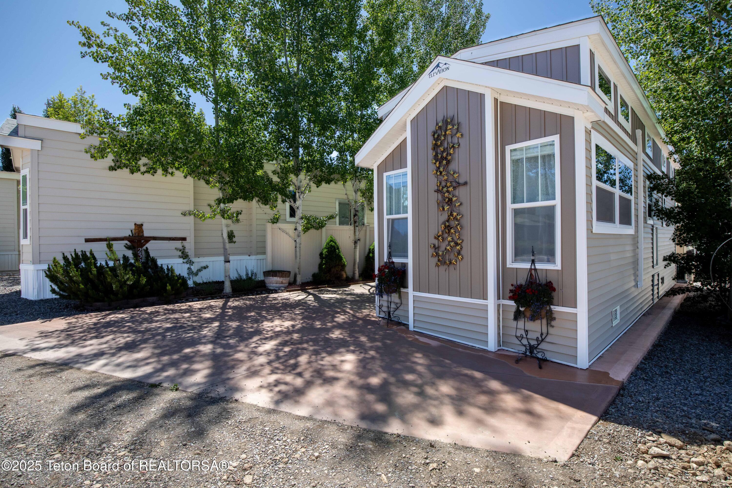110 OXBOW Drive