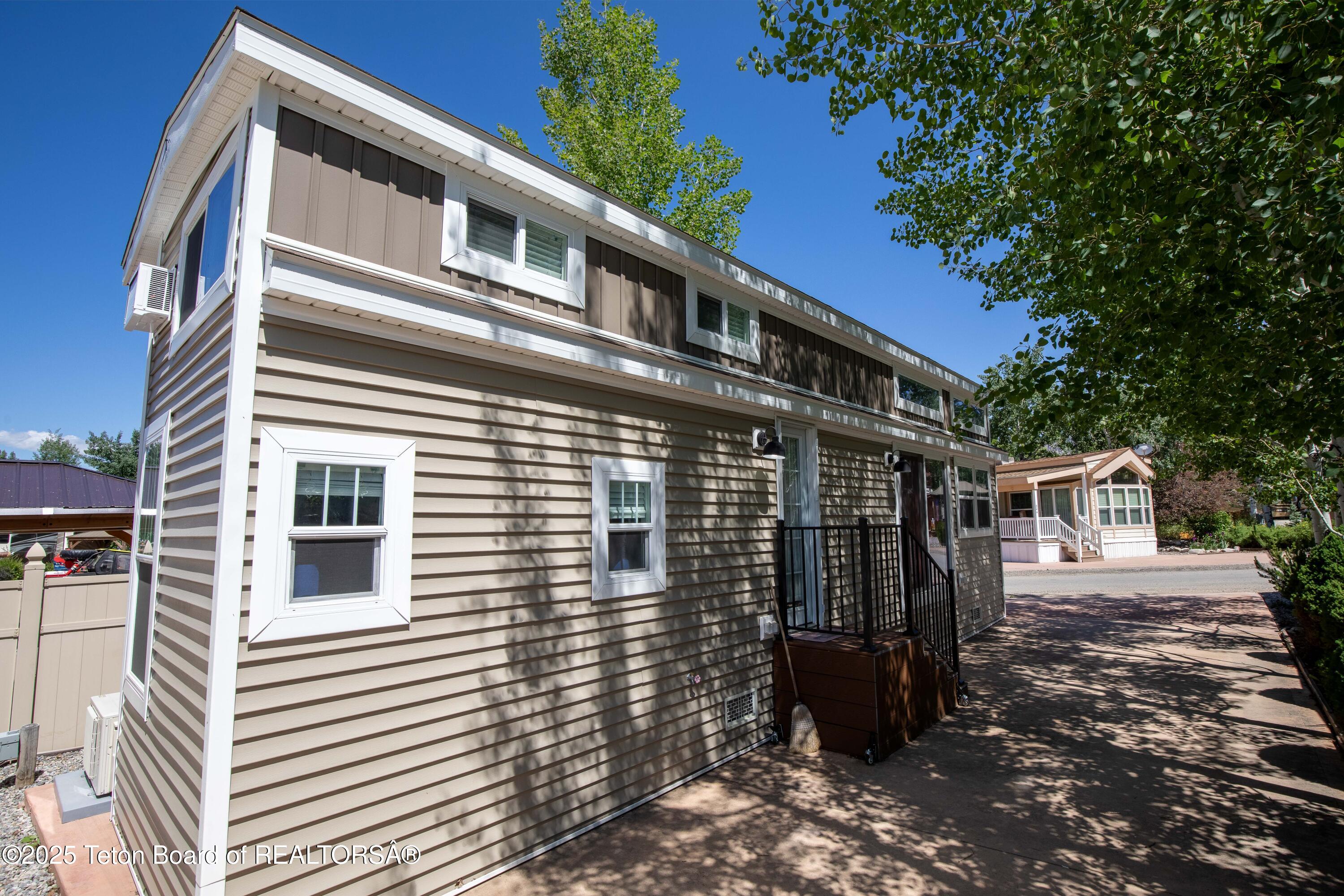 110 OXBOW Drive