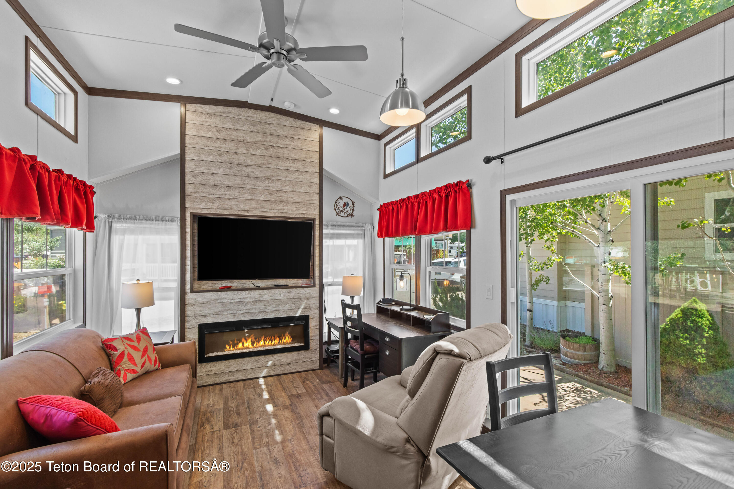 110 OXBOW Drive