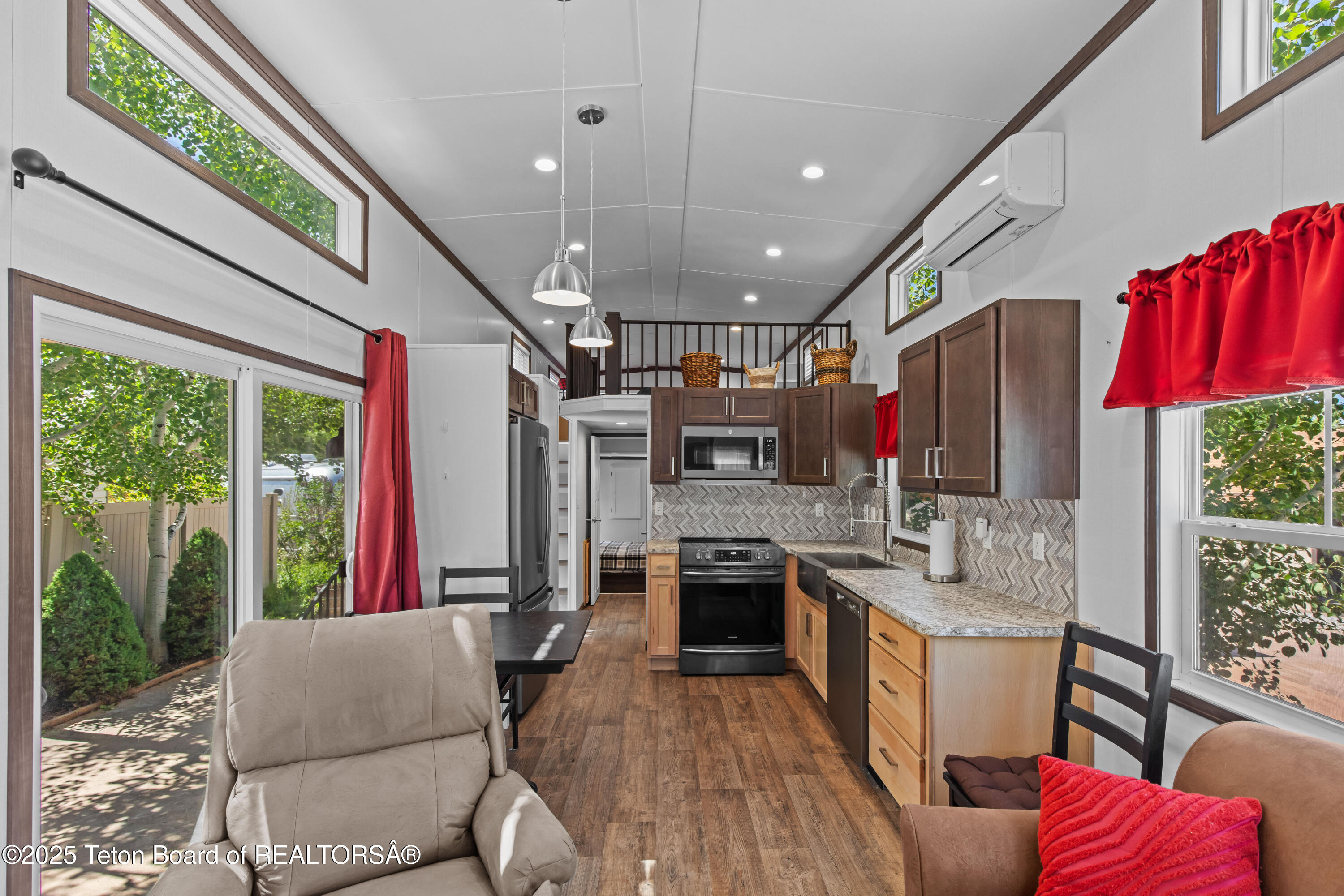 110 OXBOW Drive