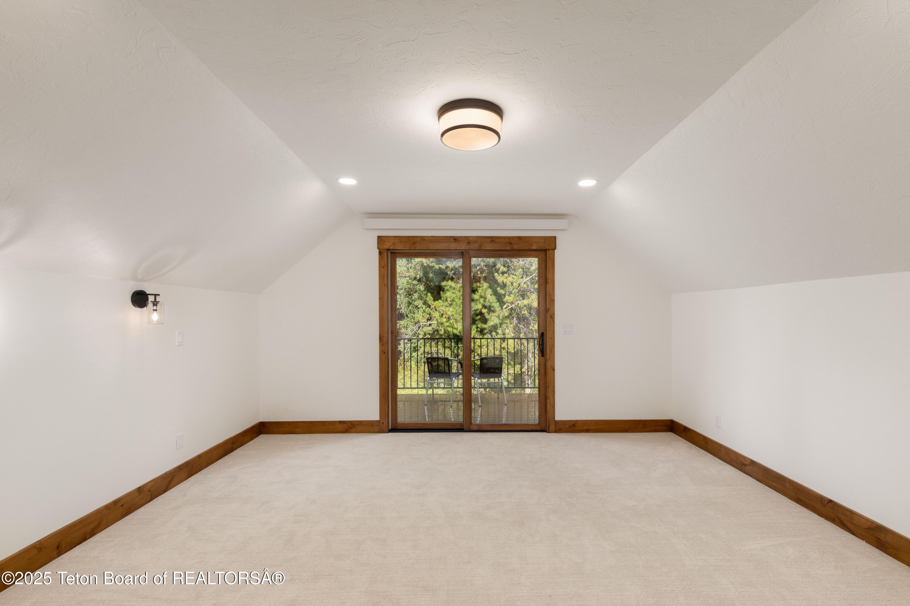 285 SPRUCE Street