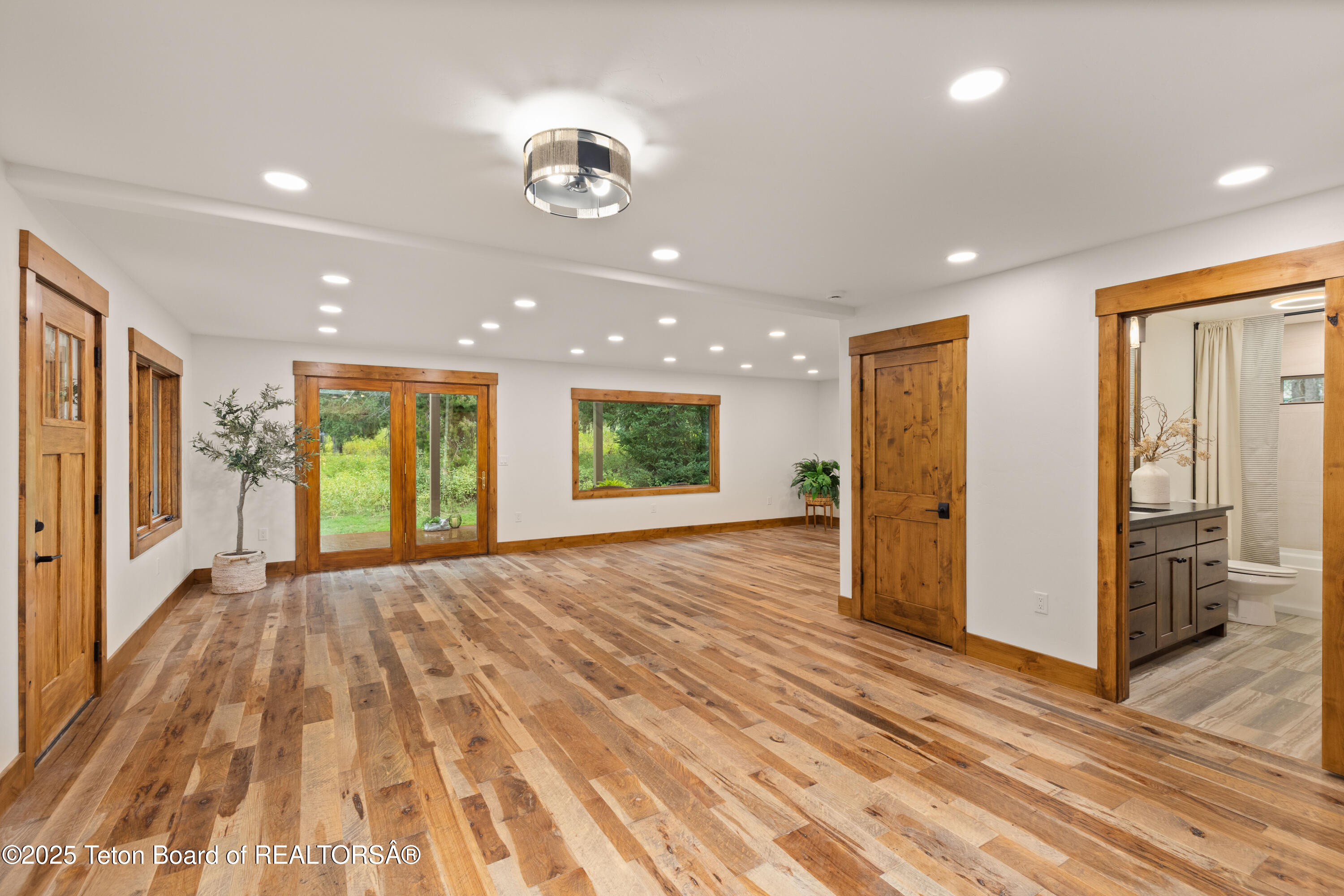 285 SPRUCE Street