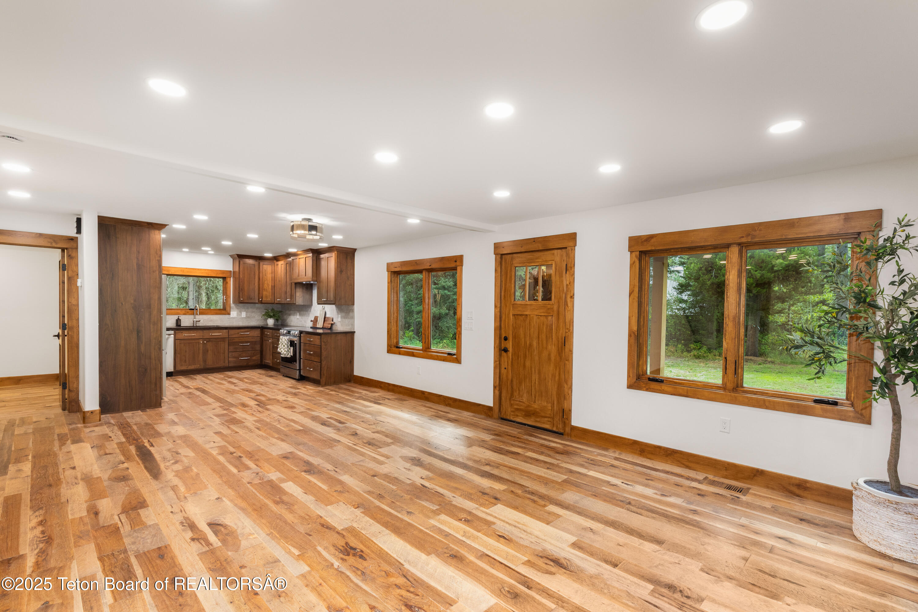 285 SPRUCE Street