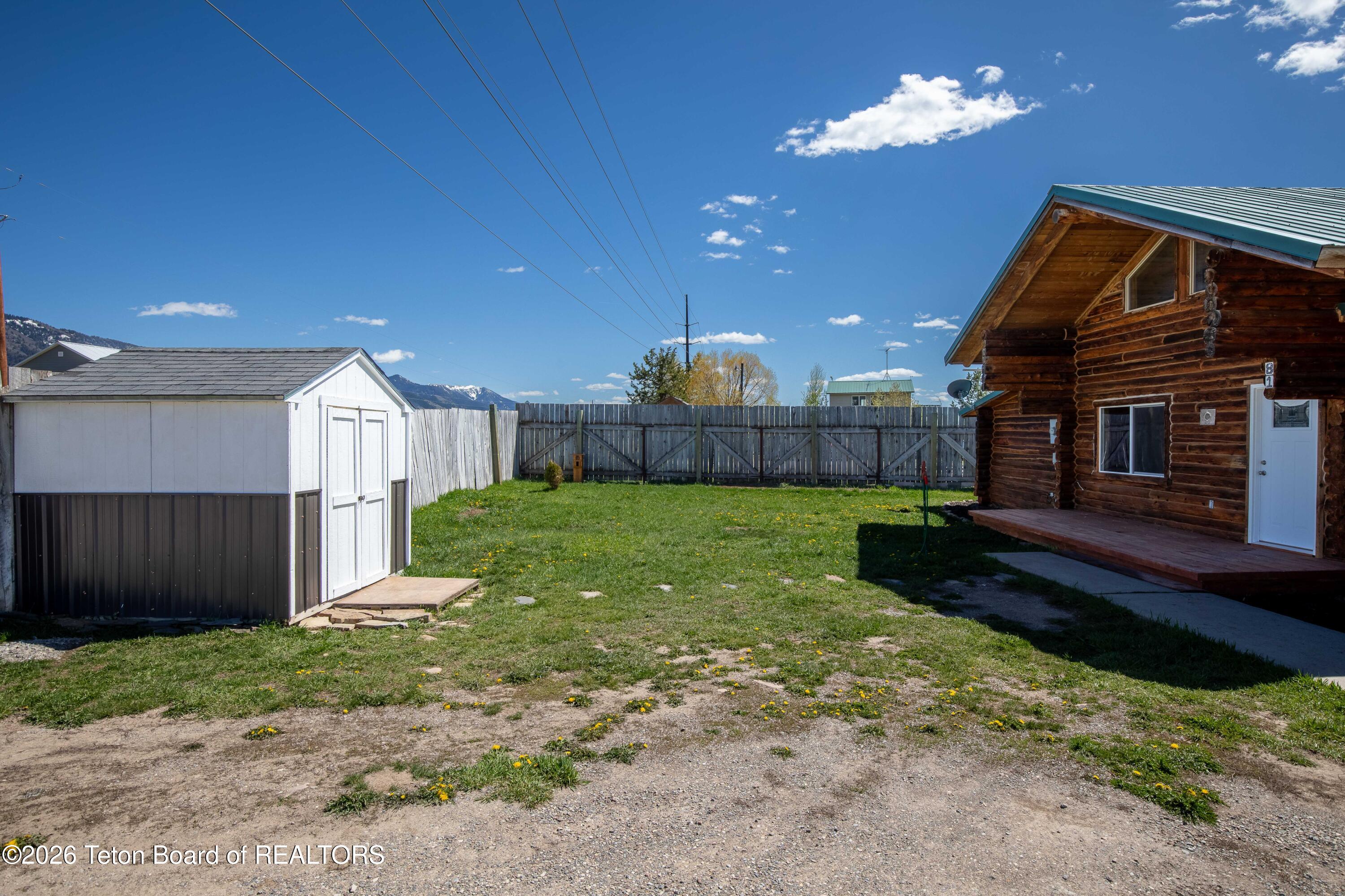 81 MEADOWLARK Lane