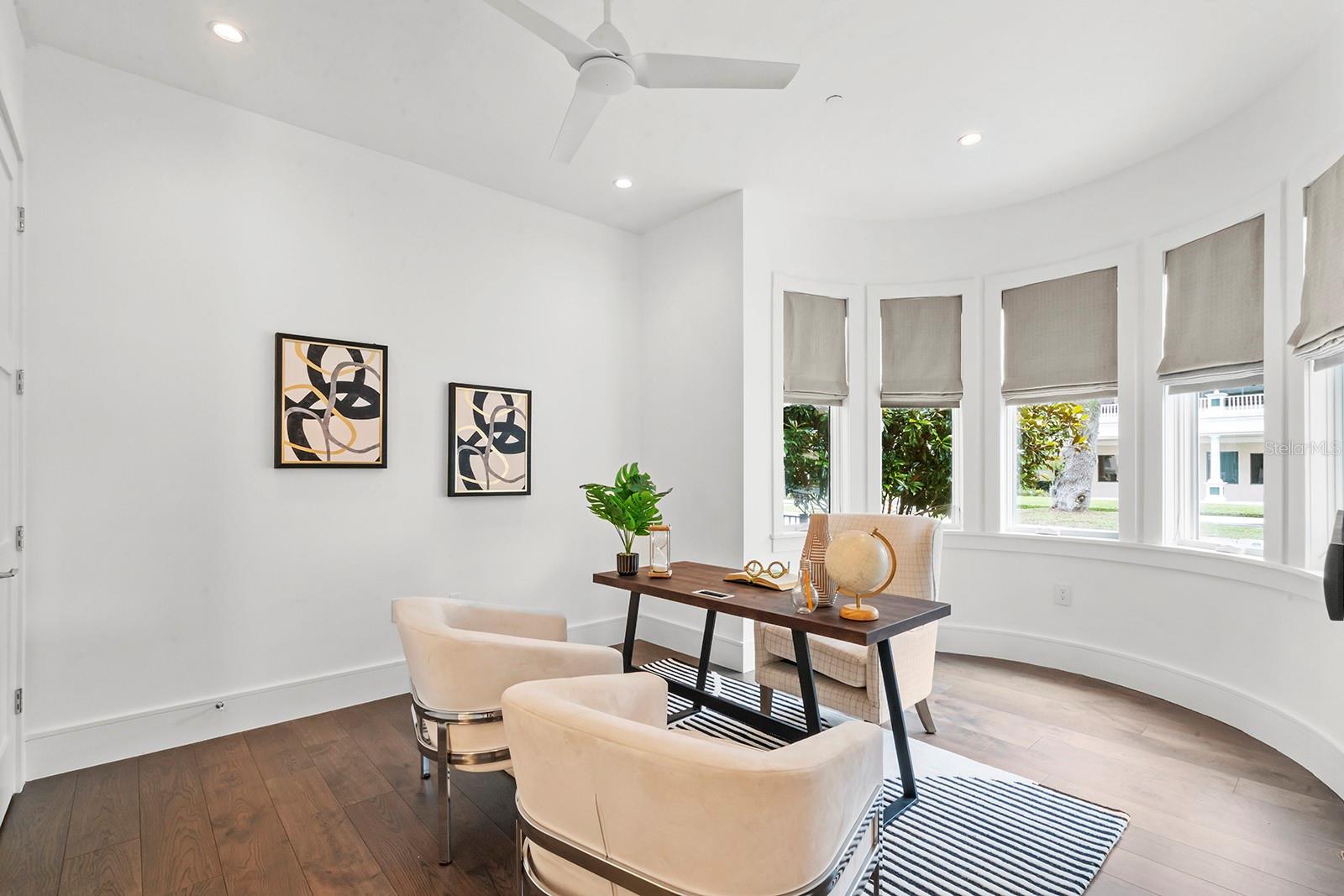 419 W MORSE BLVD