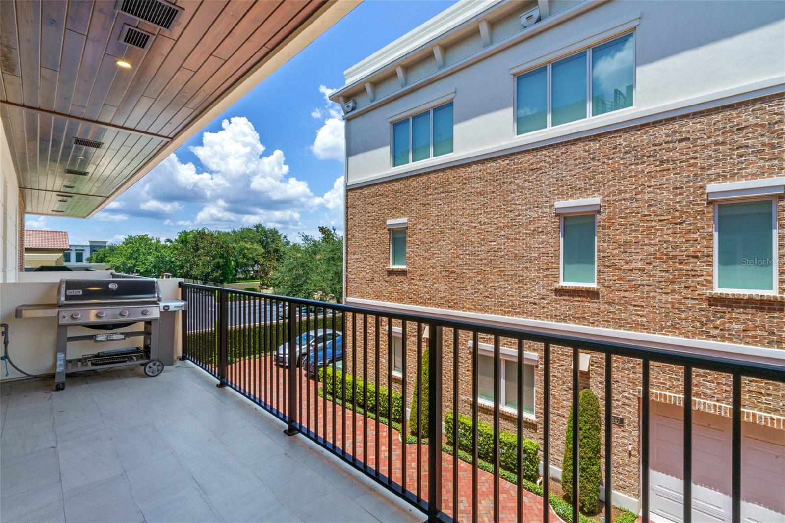 419 W MORSE BLVD