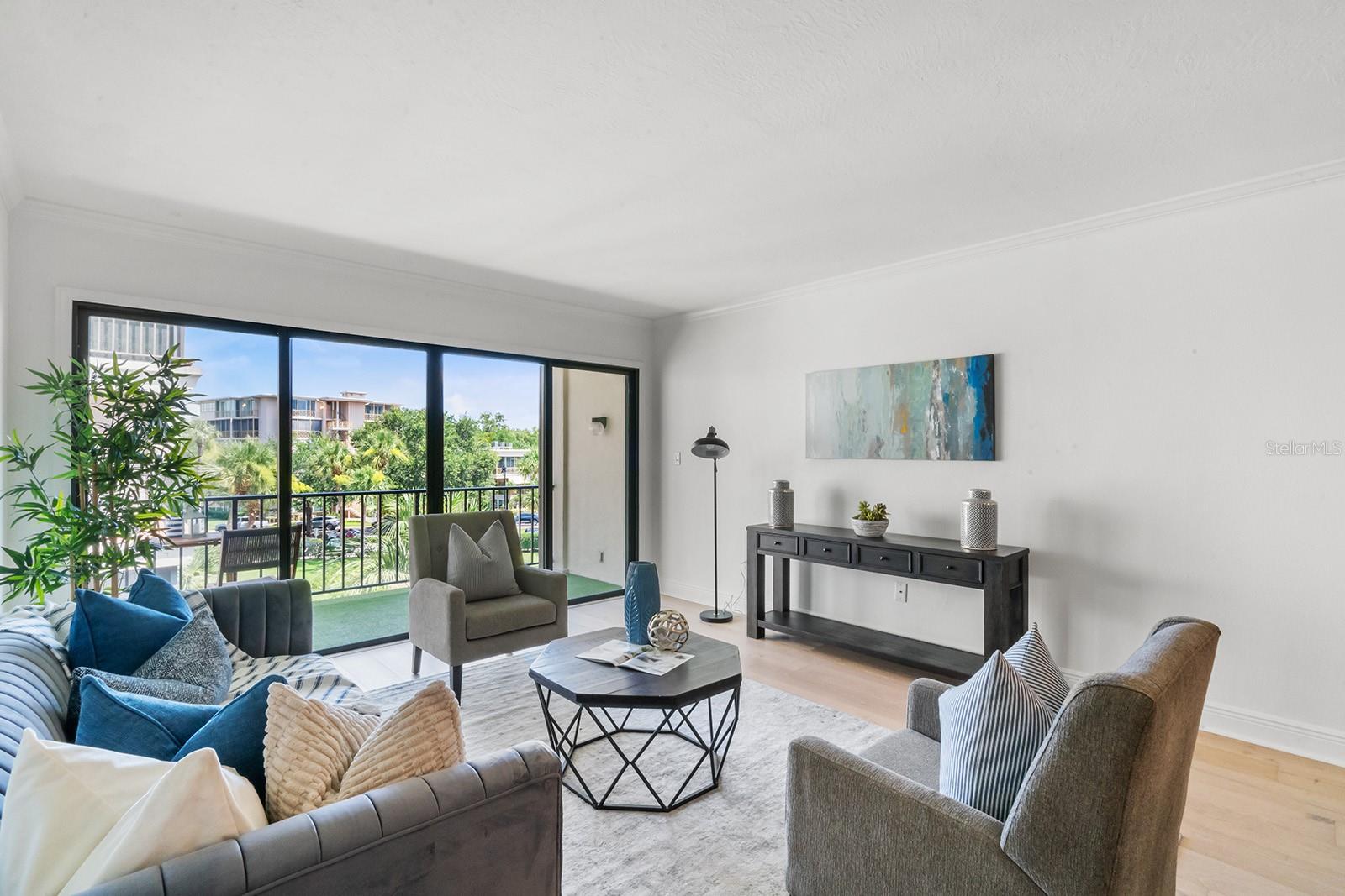 100 S INTERLACHEN AVE #410