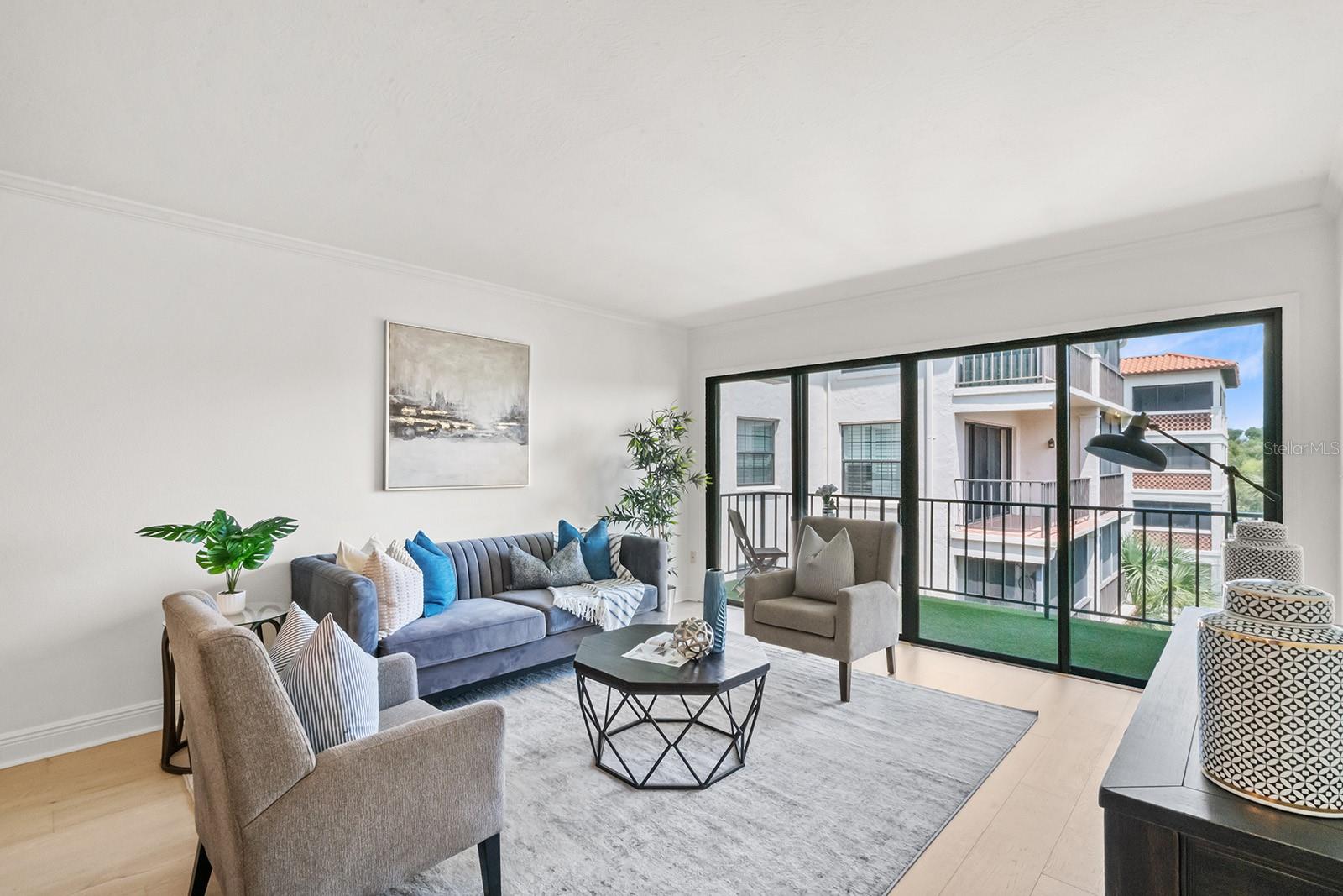 100 S INTERLACHEN AVE #410