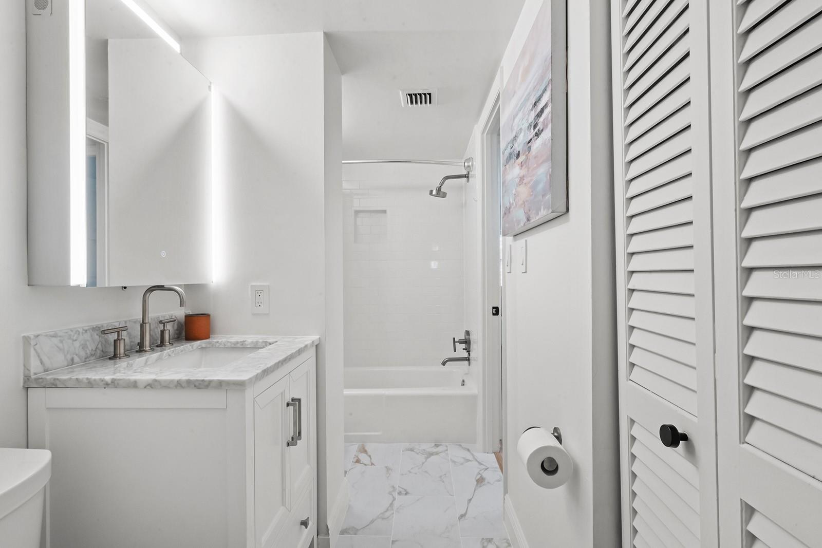 100 S INTERLACHEN AVE #410