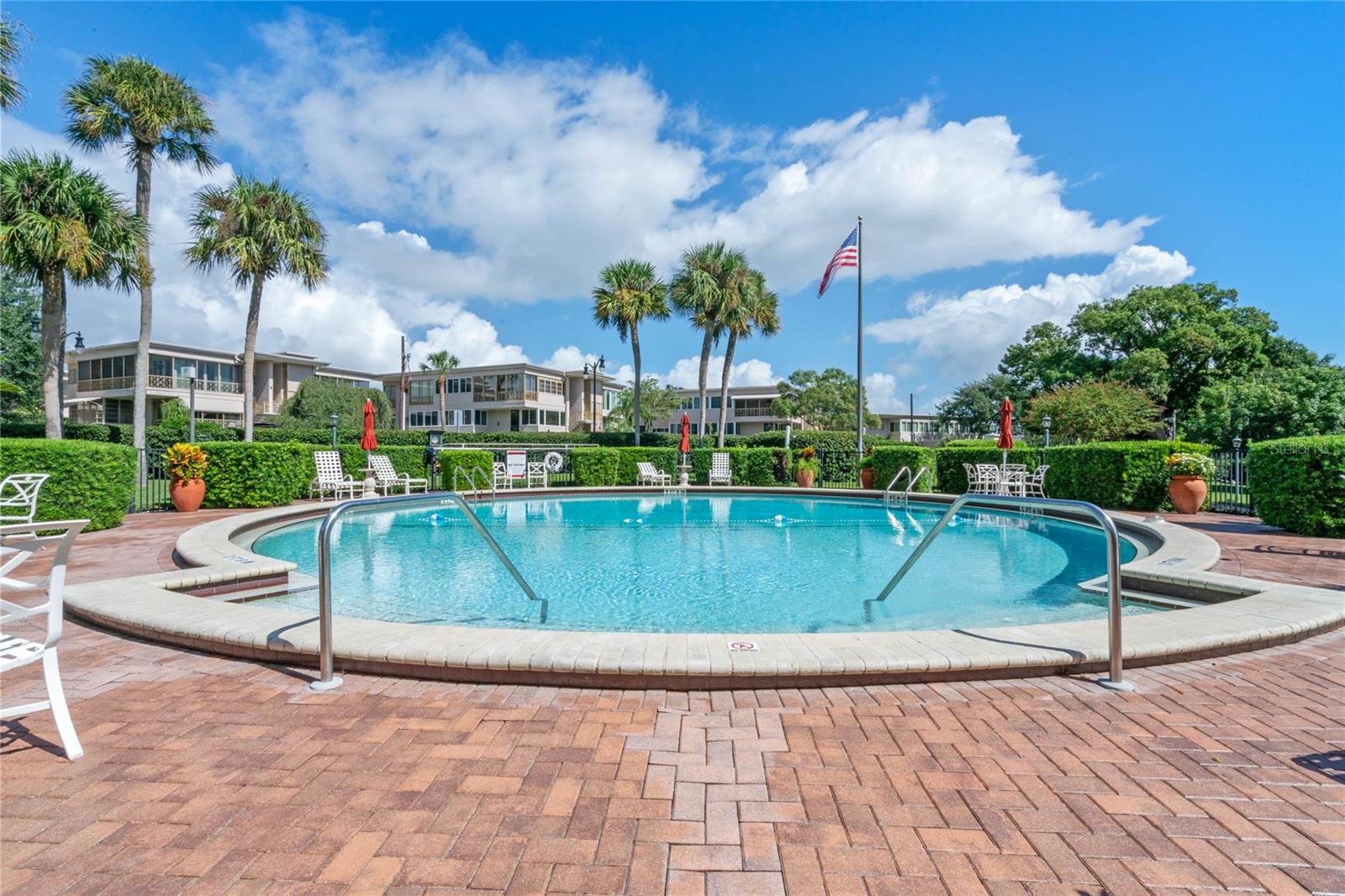 100 S INTERLACHEN AVE #410