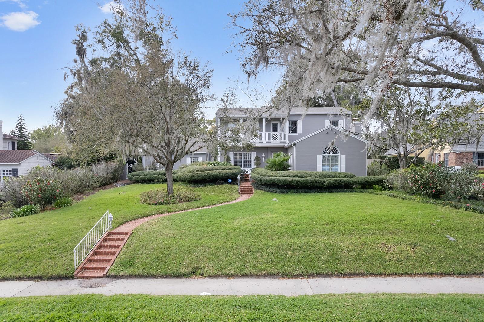 2916 LAKE SHORE DR