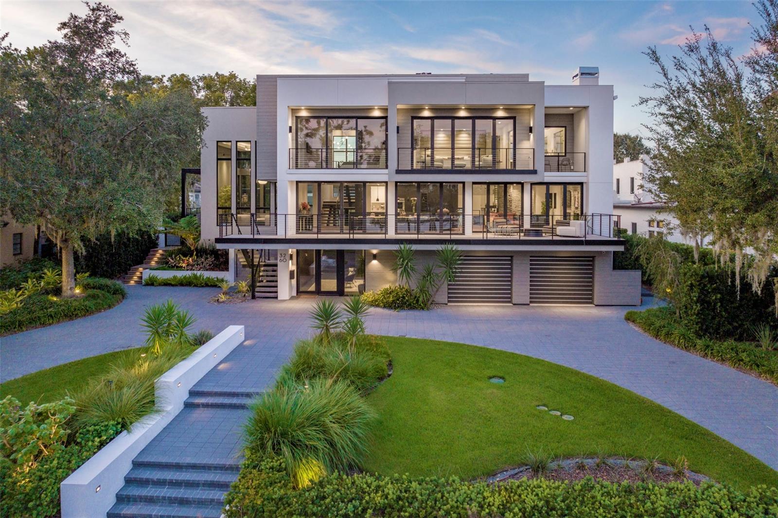 3260 LAKE SHORE DR