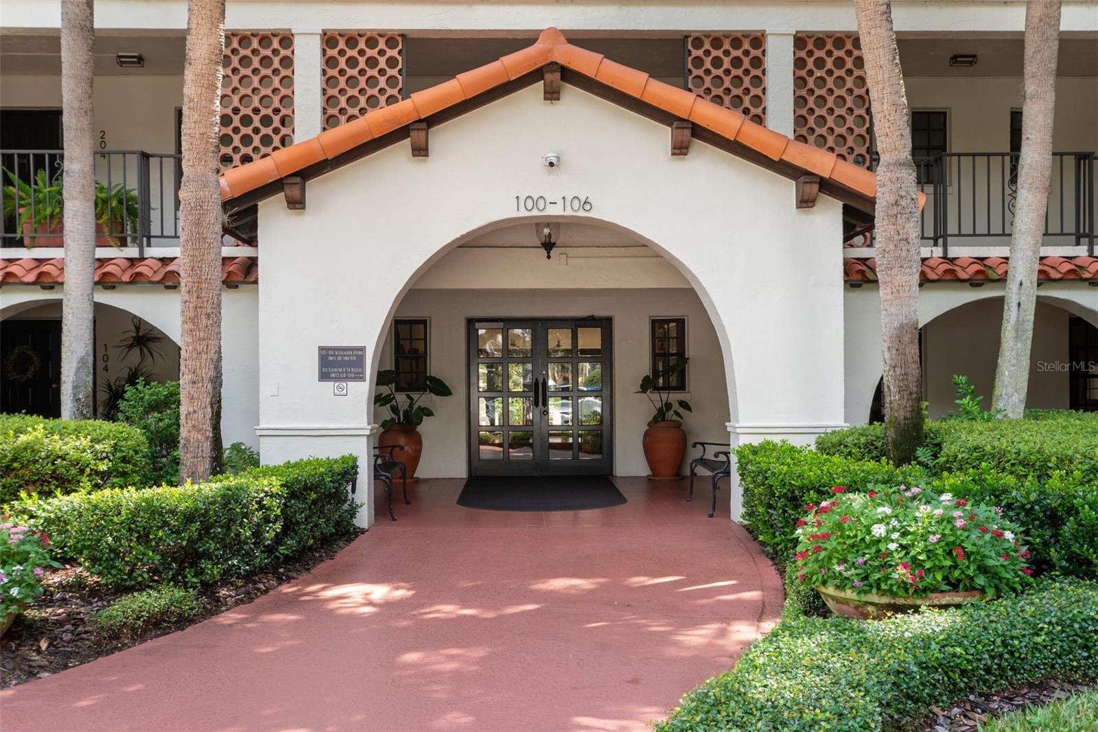 106 S INTERLACHEN AVE #118