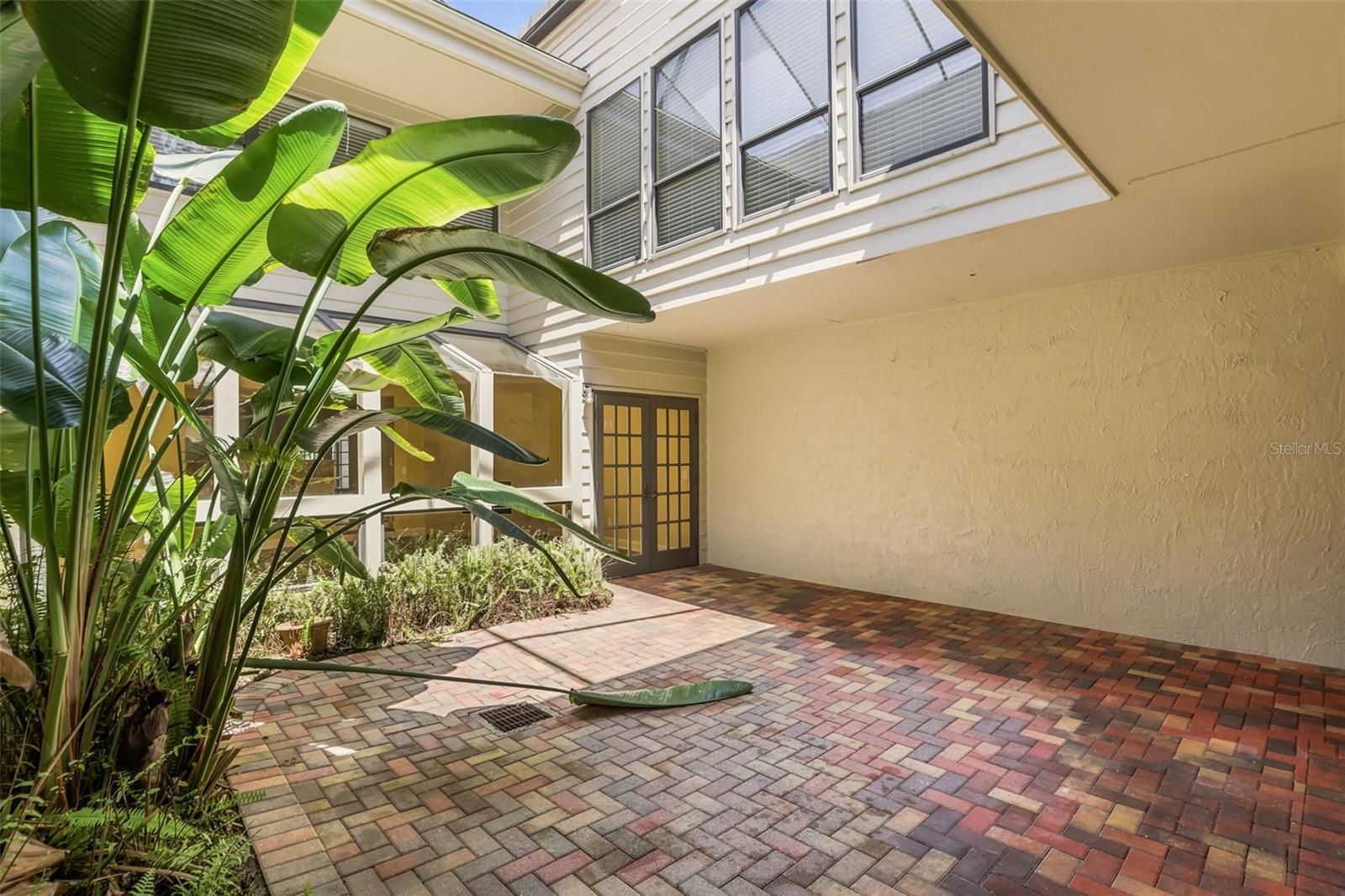 1134 WASHINGTON AVE #13C