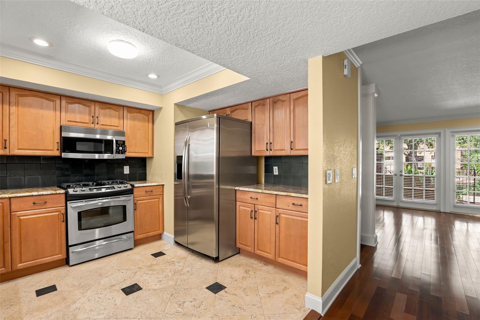1134 WASHINGTON AVE #13C
