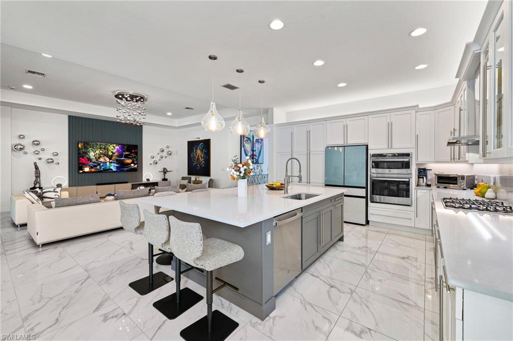 12097 Eucalyptus WAY