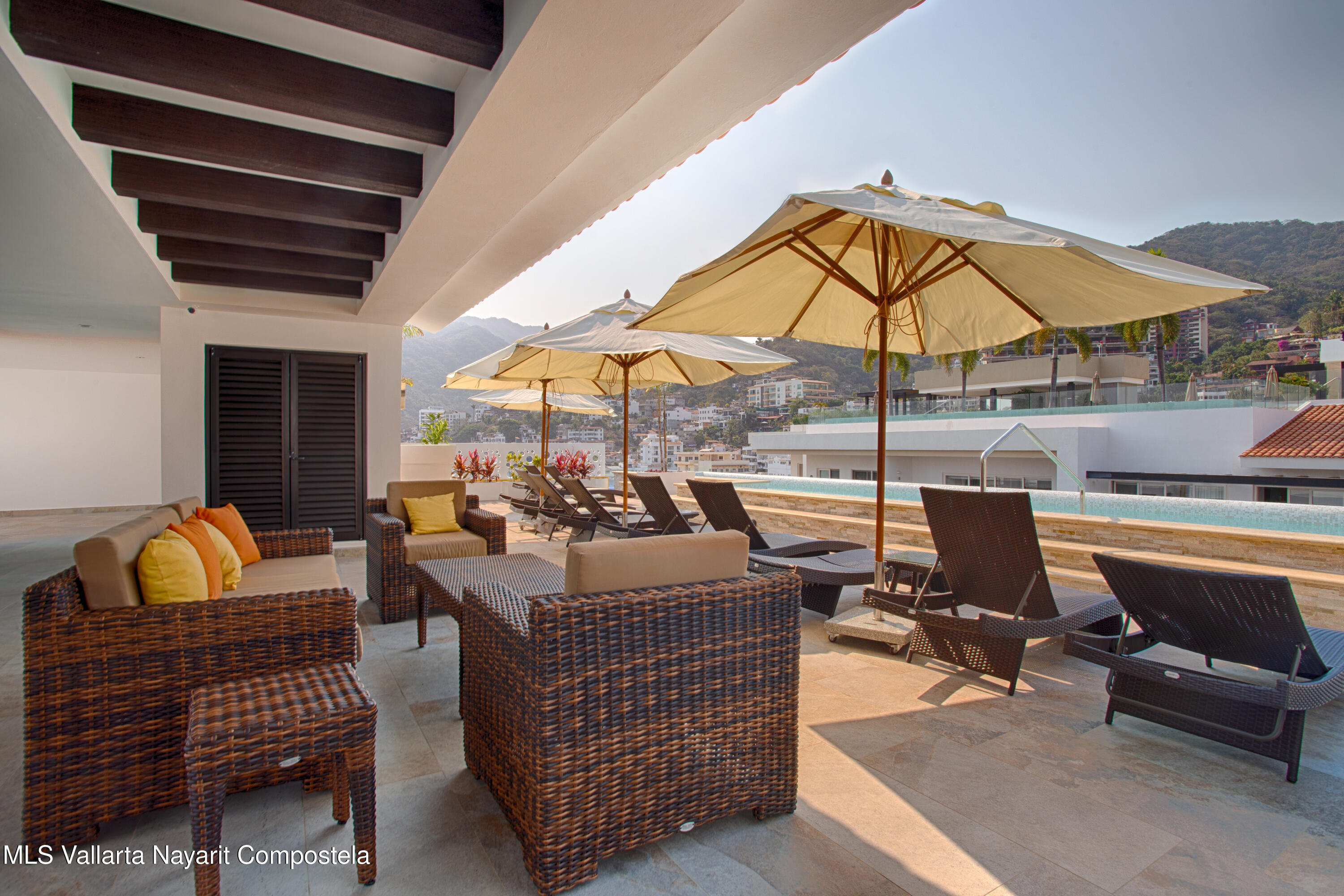 275 Venustiano Carranza 203