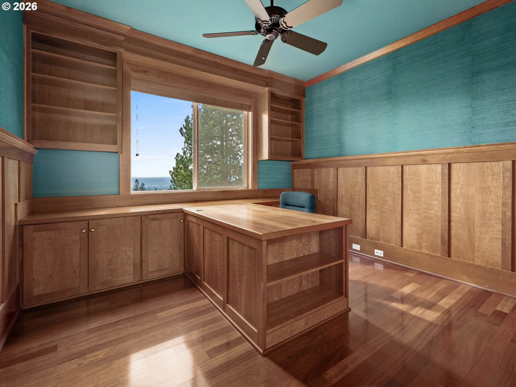 1815 NW ROSEFINCH LN