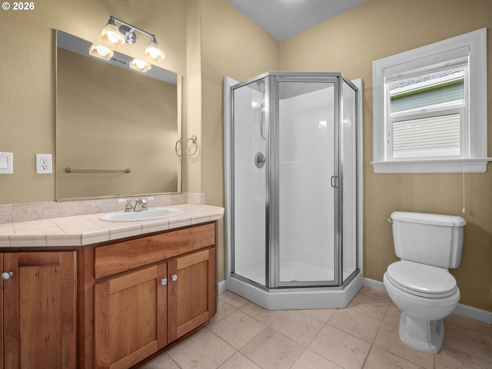 1815 NW ROSEFINCH LN