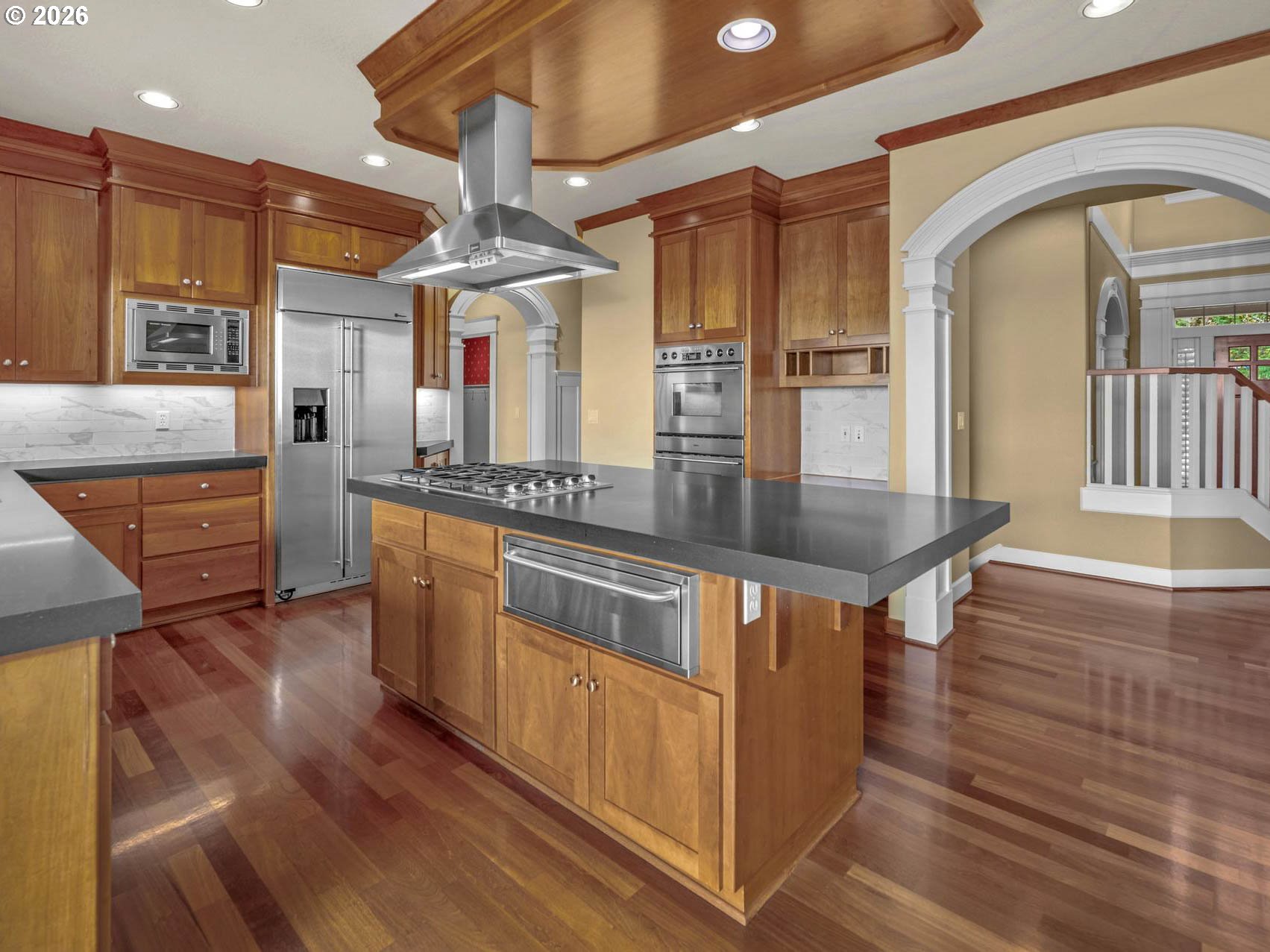 1815 NW ROSEFINCH LN