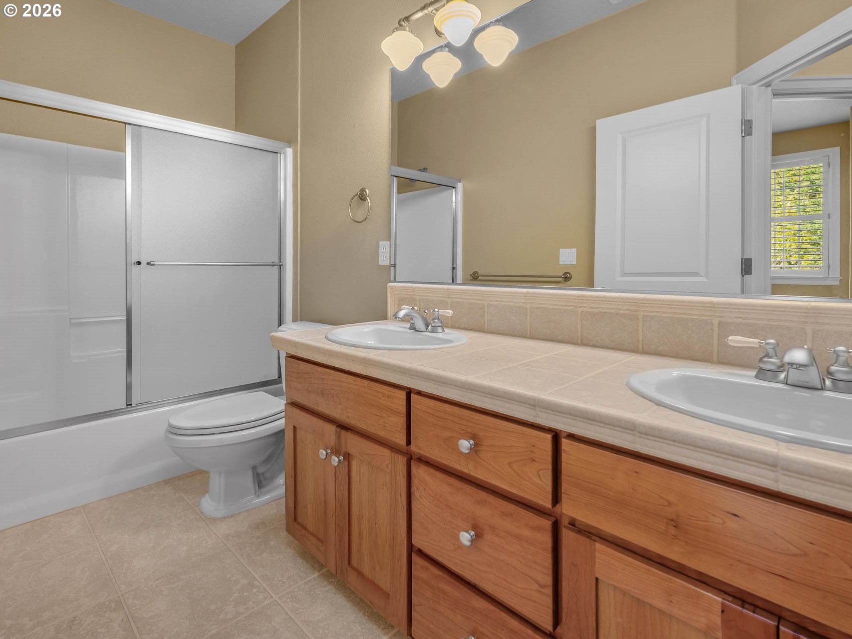 1815 NW ROSEFINCH LN