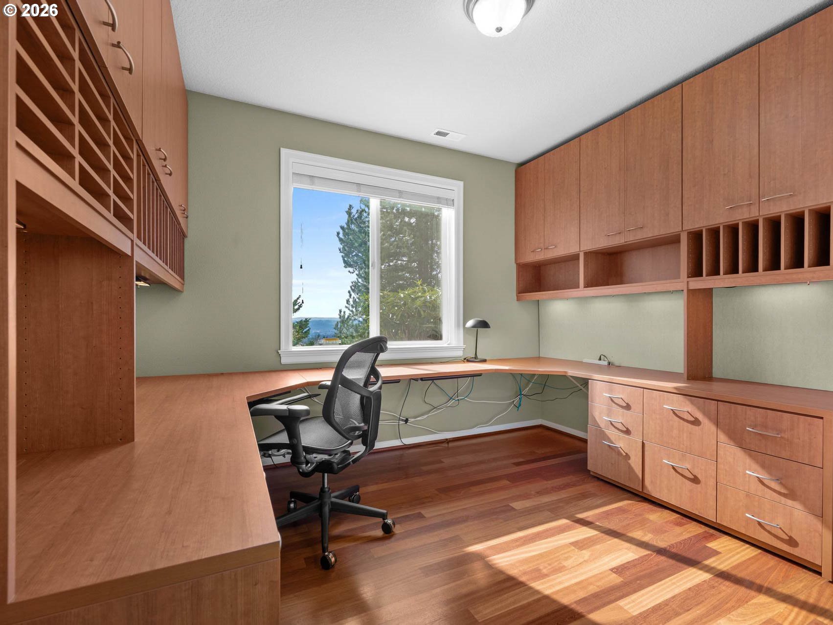 1815 NW ROSEFINCH LN