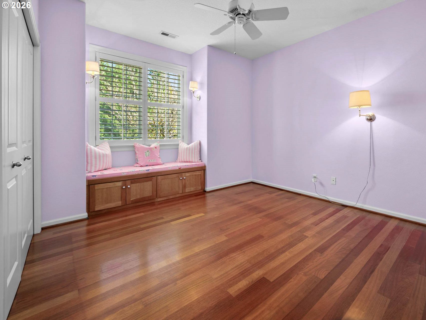 1815 NW ROSEFINCH LN