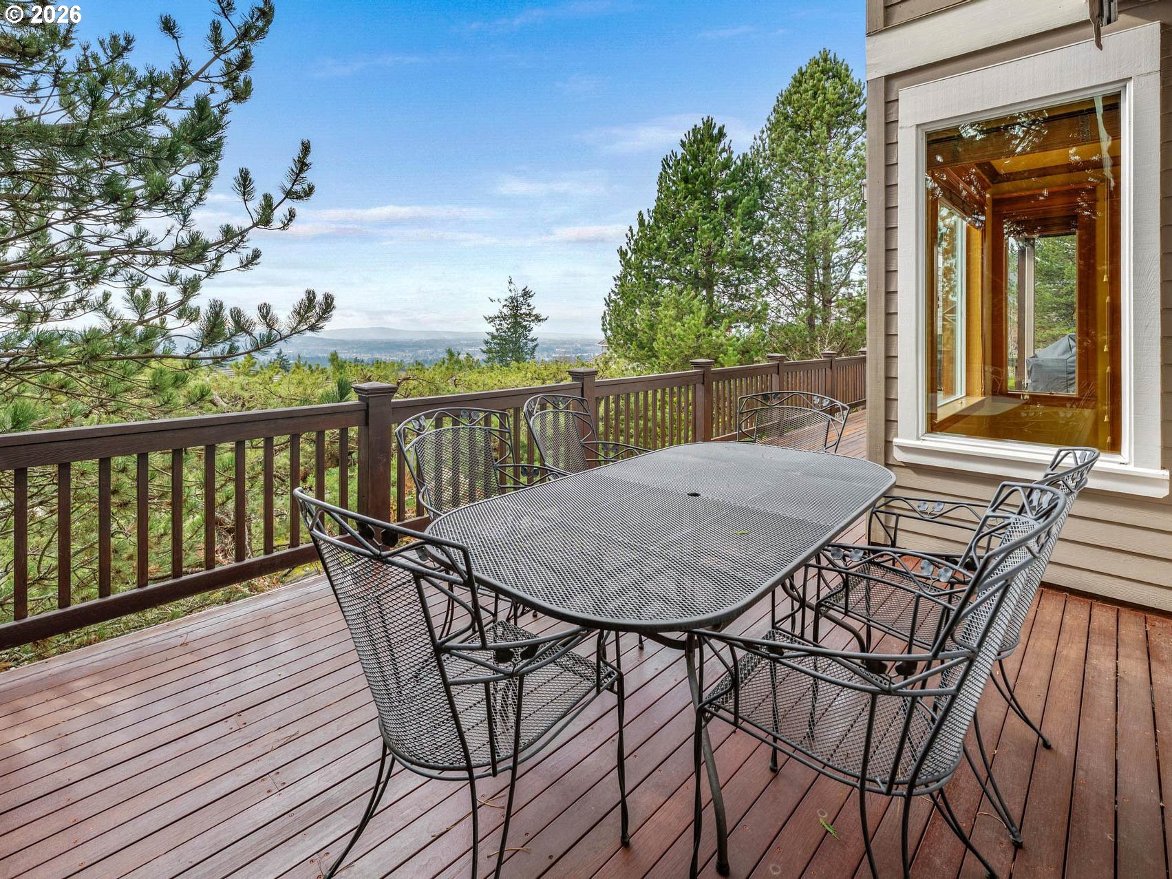 1815 NW ROSEFINCH LN