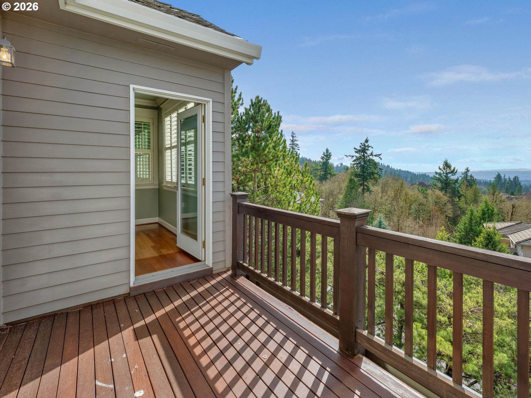 1815 NW ROSEFINCH LN