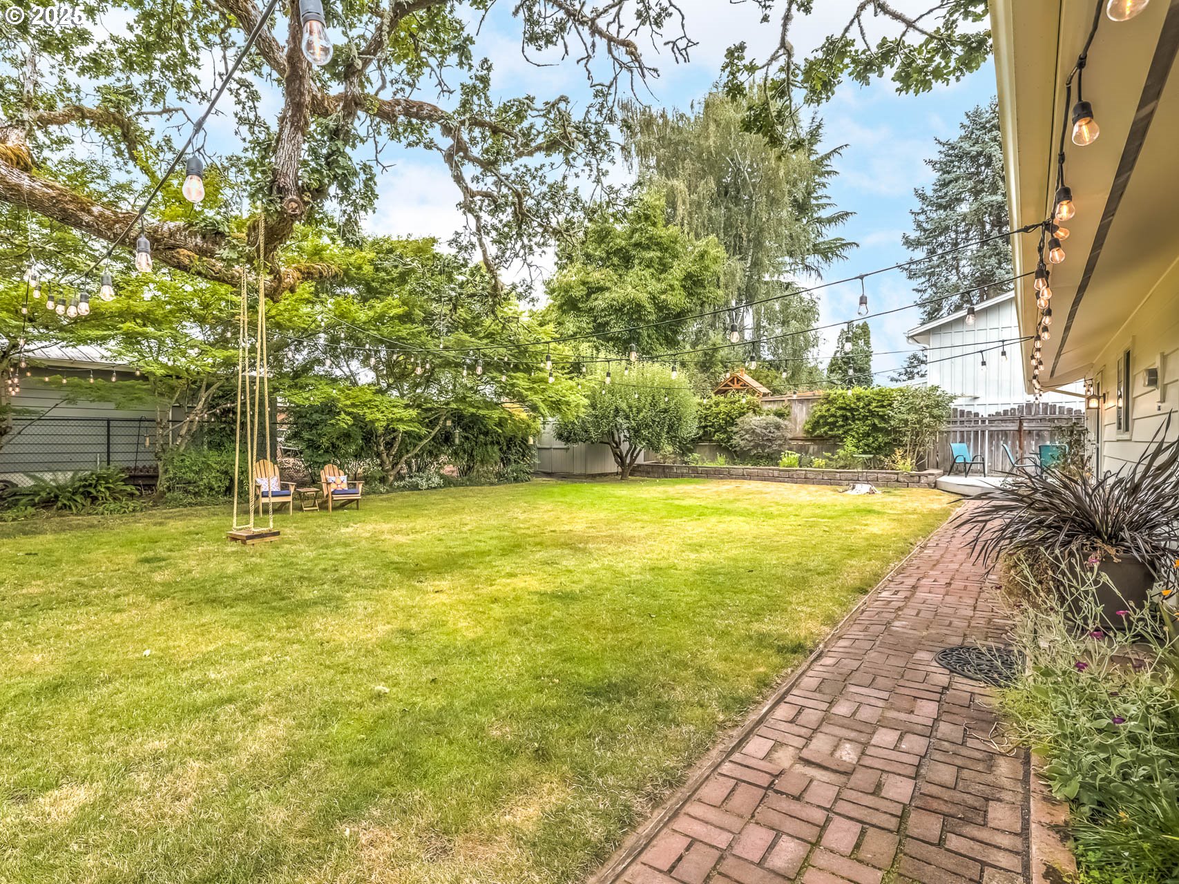 313 NE 18TH AVE