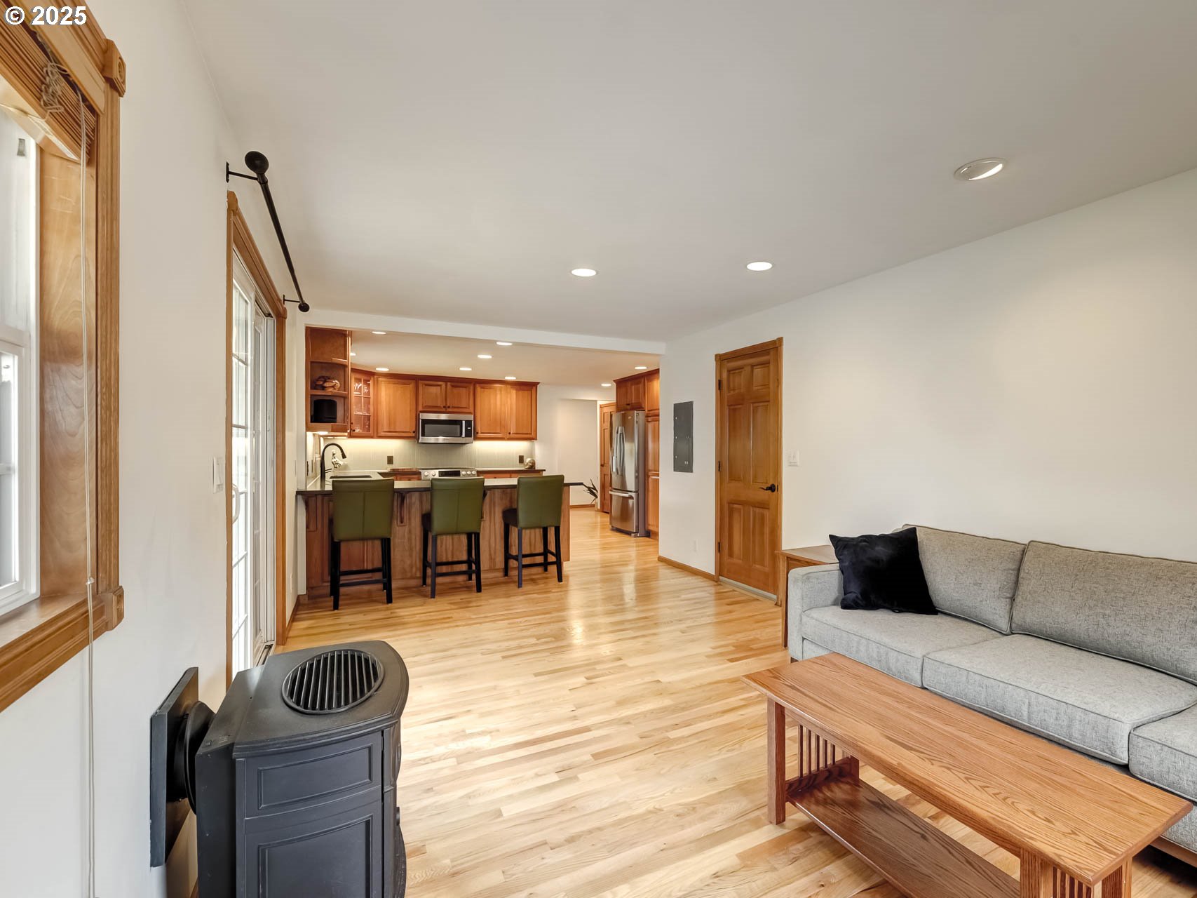313 NE 18TH AVE