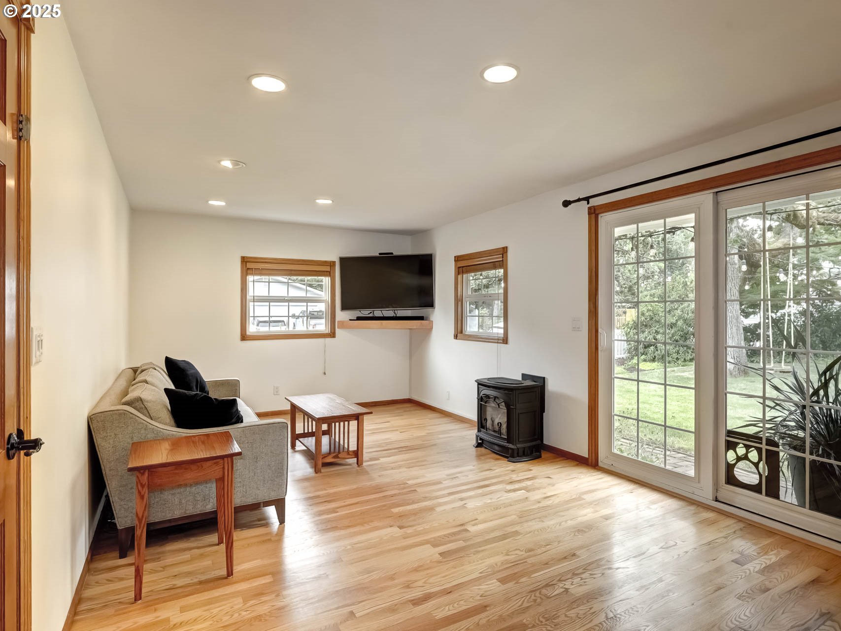 313 NE 18TH AVE