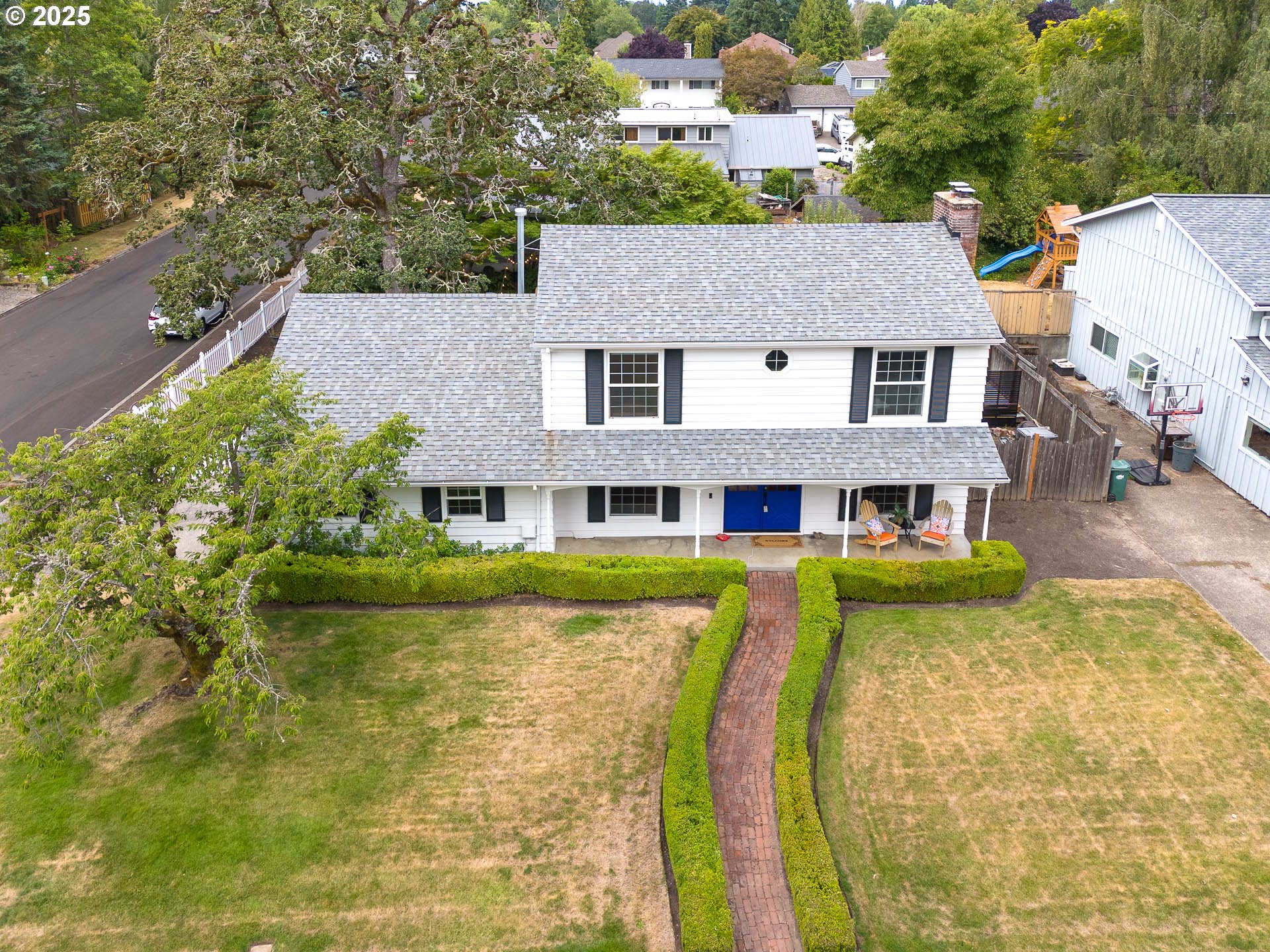 313 NE 18TH AVE