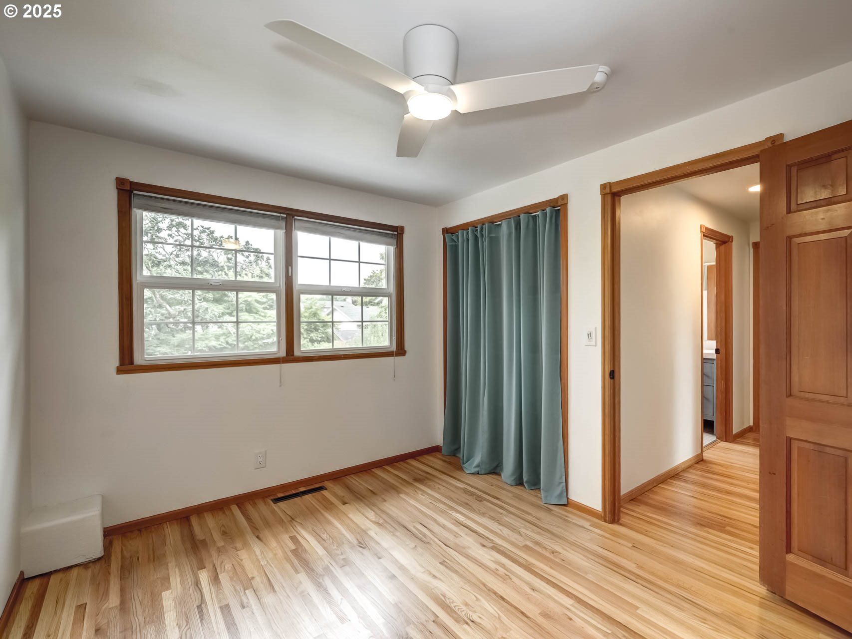 313 NE 18TH AVE