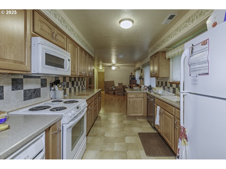 700 NW 18TH PL, McMinnville