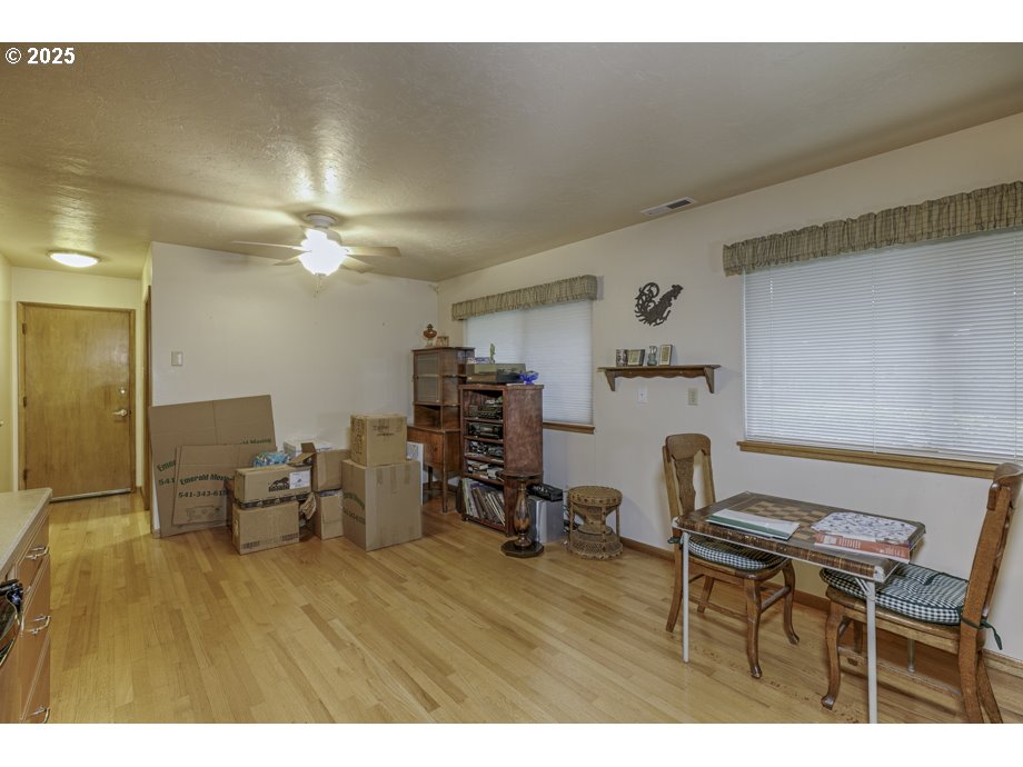 700 NW 18TH PL, McMinnville