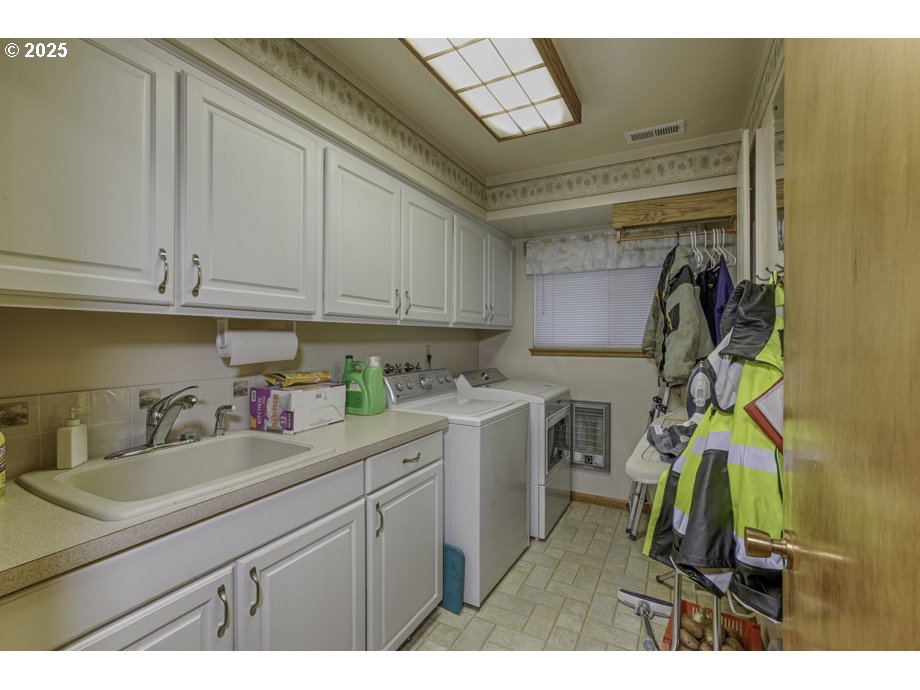 700 NW 18TH PL, McMinnville