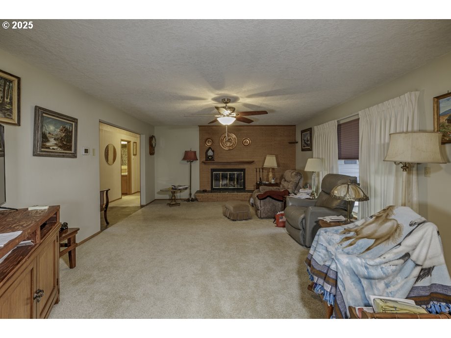 700 NW 18TH PL, McMinnville