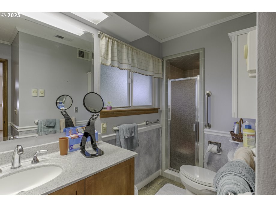 700 NW 18TH PL, McMinnville