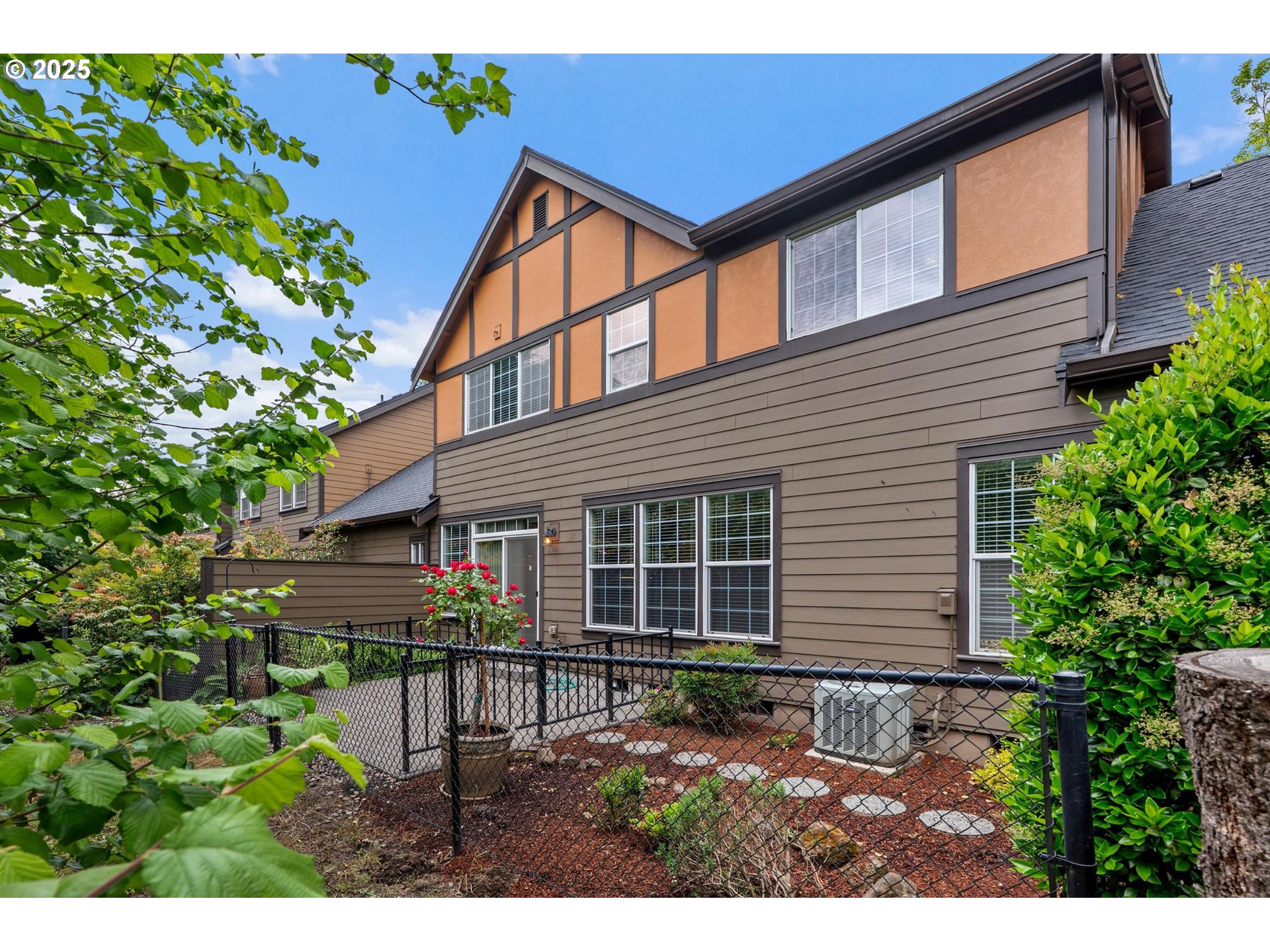 830 NE 73RD AVE
