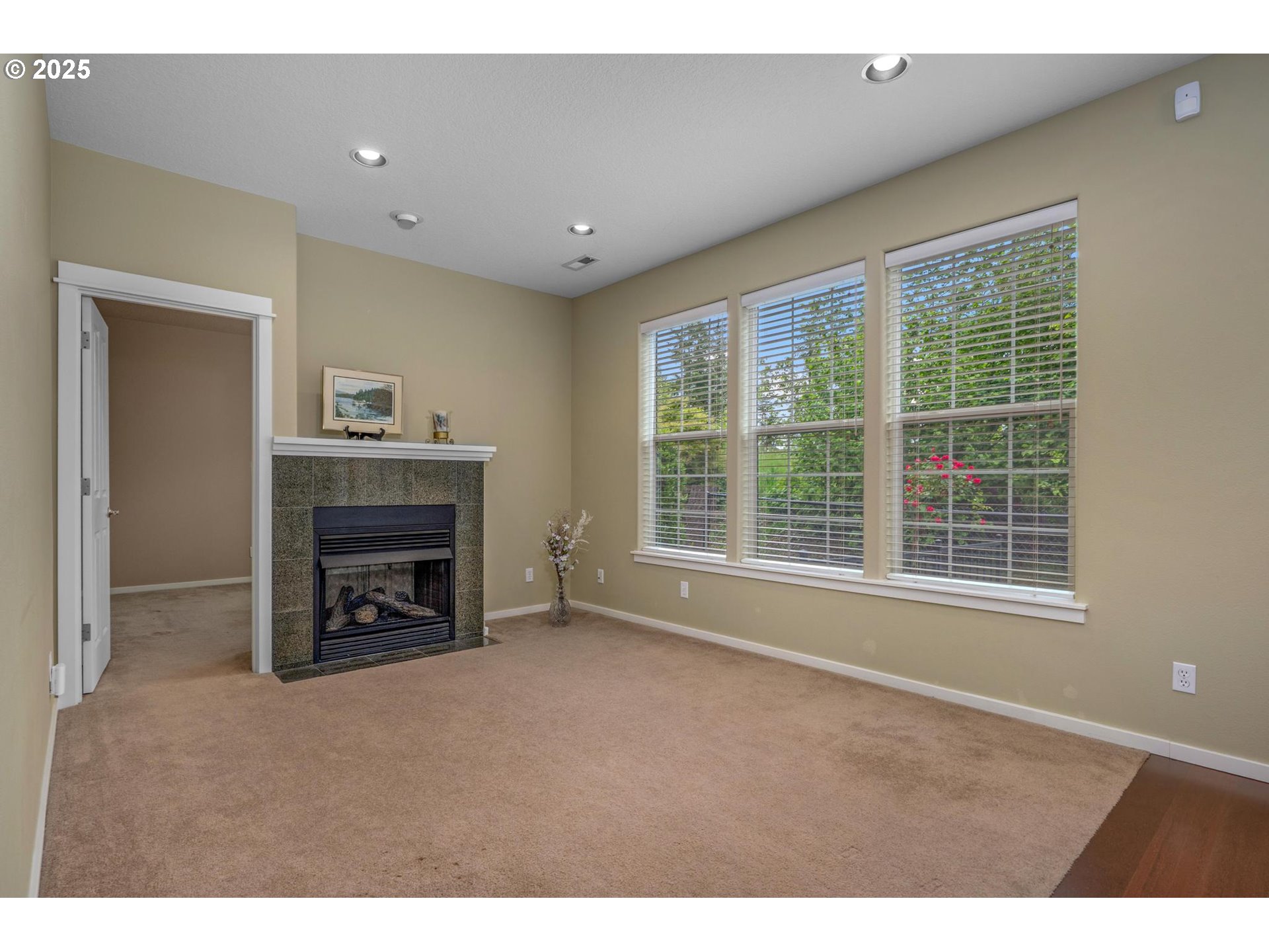 830 NE 73RD AVE