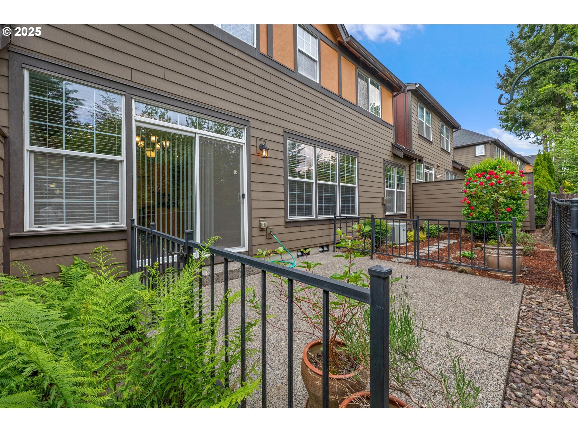830 NE 73RD AVE