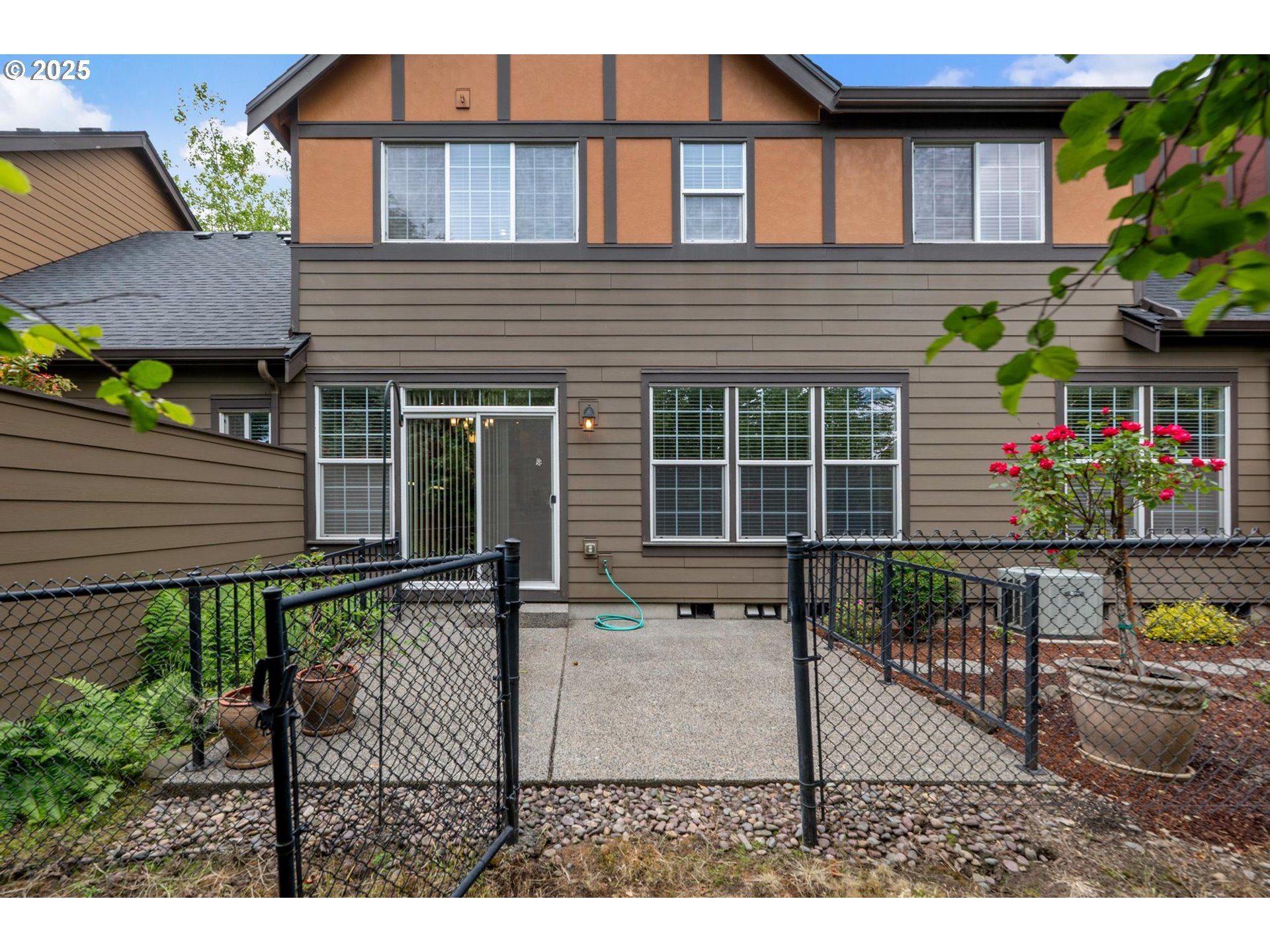 830 NE 73RD AVE